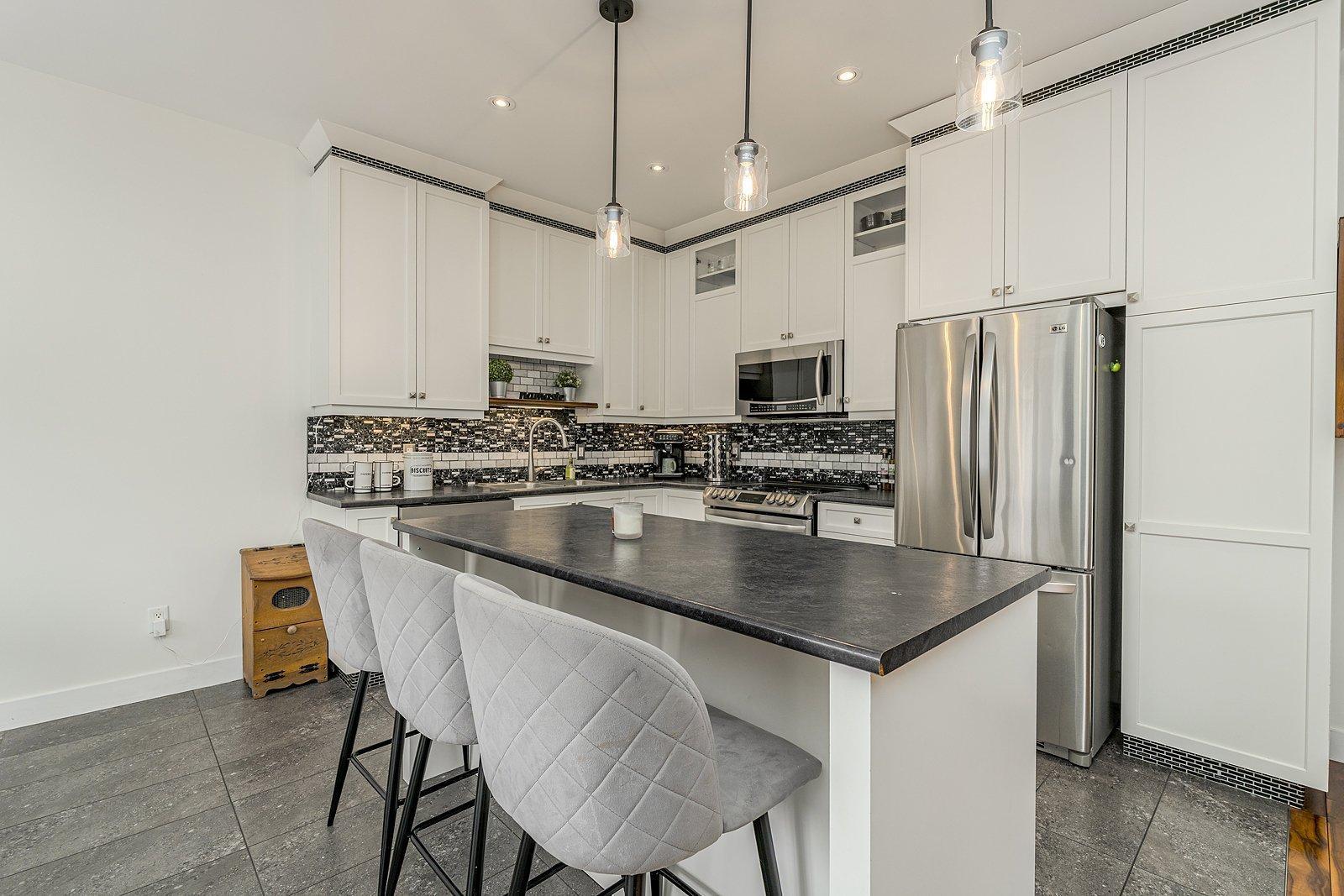 









852


Rue Albert-Charpentier

,
Sherbrooke (Les Nations),




QC
J1L0E3

