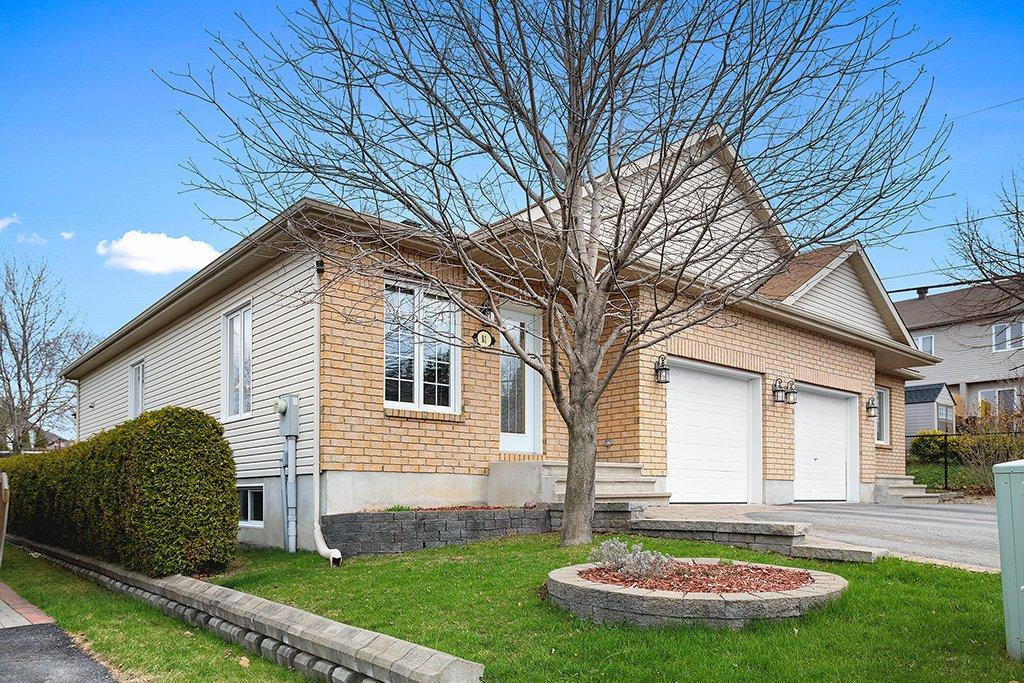 









81


Rue du Verger

,
Gatineau (Aylmer),




QC
J9J3X4

