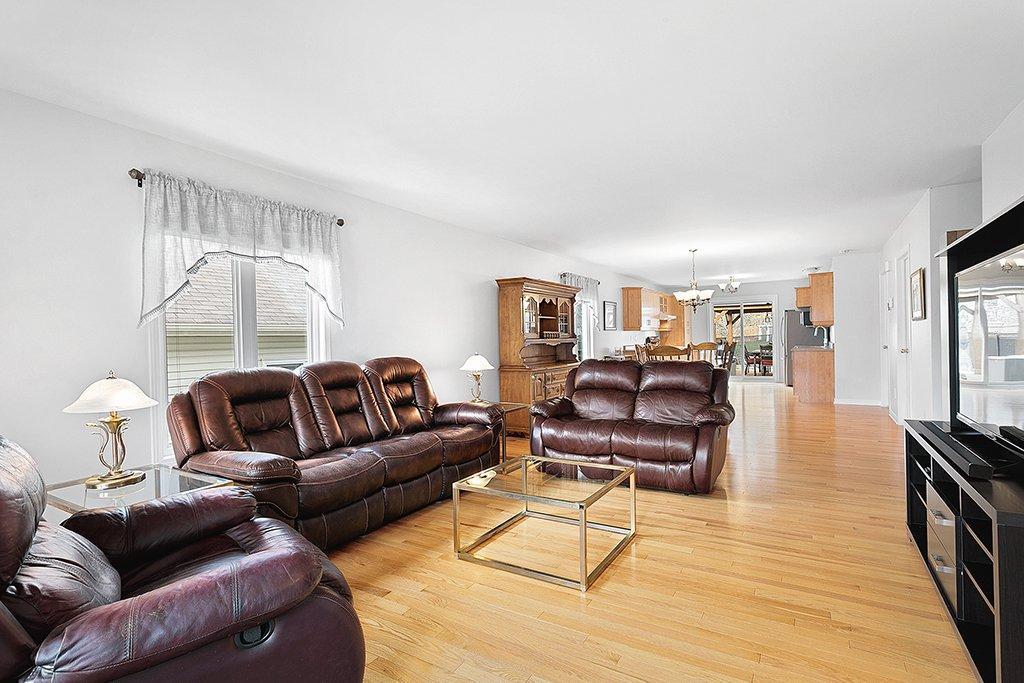 









81


Rue du Verger

,
Gatineau (Aylmer),




QC
J9J3X4


