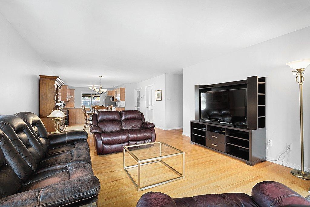 









81


Rue du Verger

,
Gatineau (Aylmer),




QC
J9J3X4


