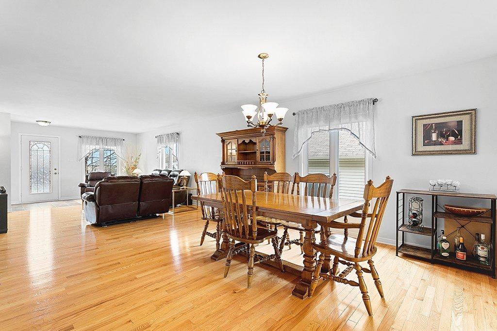 









81


Rue du Verger

,
Gatineau (Aylmer),




QC
J9J3X4

