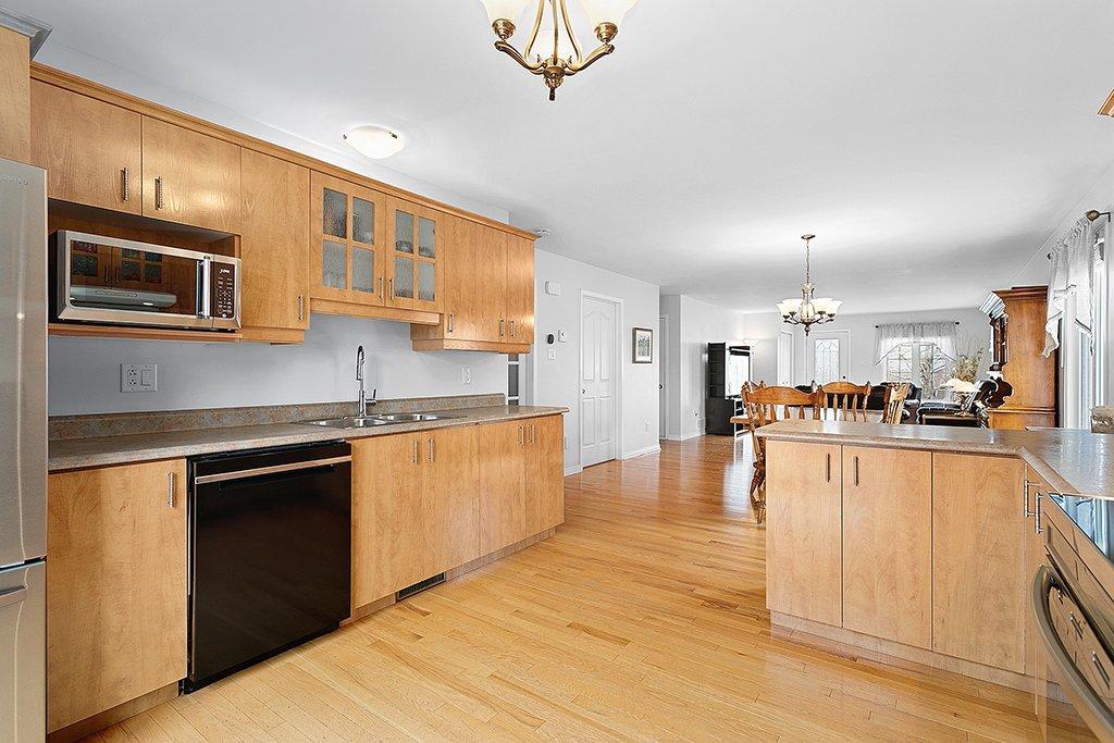 









81


Rue du Verger

,
Gatineau (Aylmer),




QC
J9J3X4


