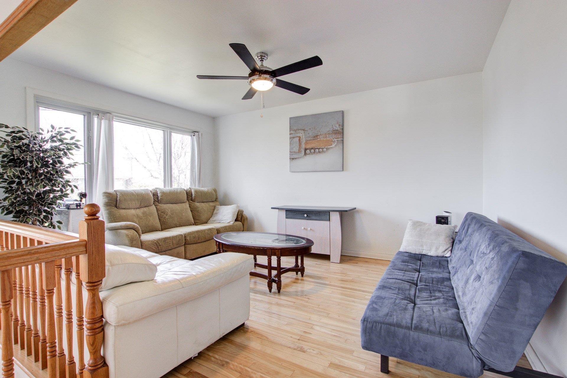 









189

 - 191


Rue Michel-Messier

,
Varennes,




QC
J3X1A5

