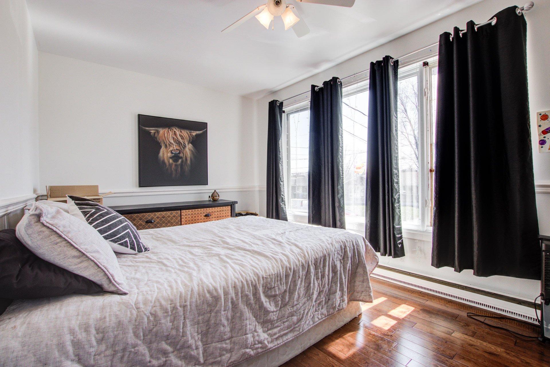 









189

 - 191


Rue Michel-Messier

,
Varennes,




QC
J3X1A5

