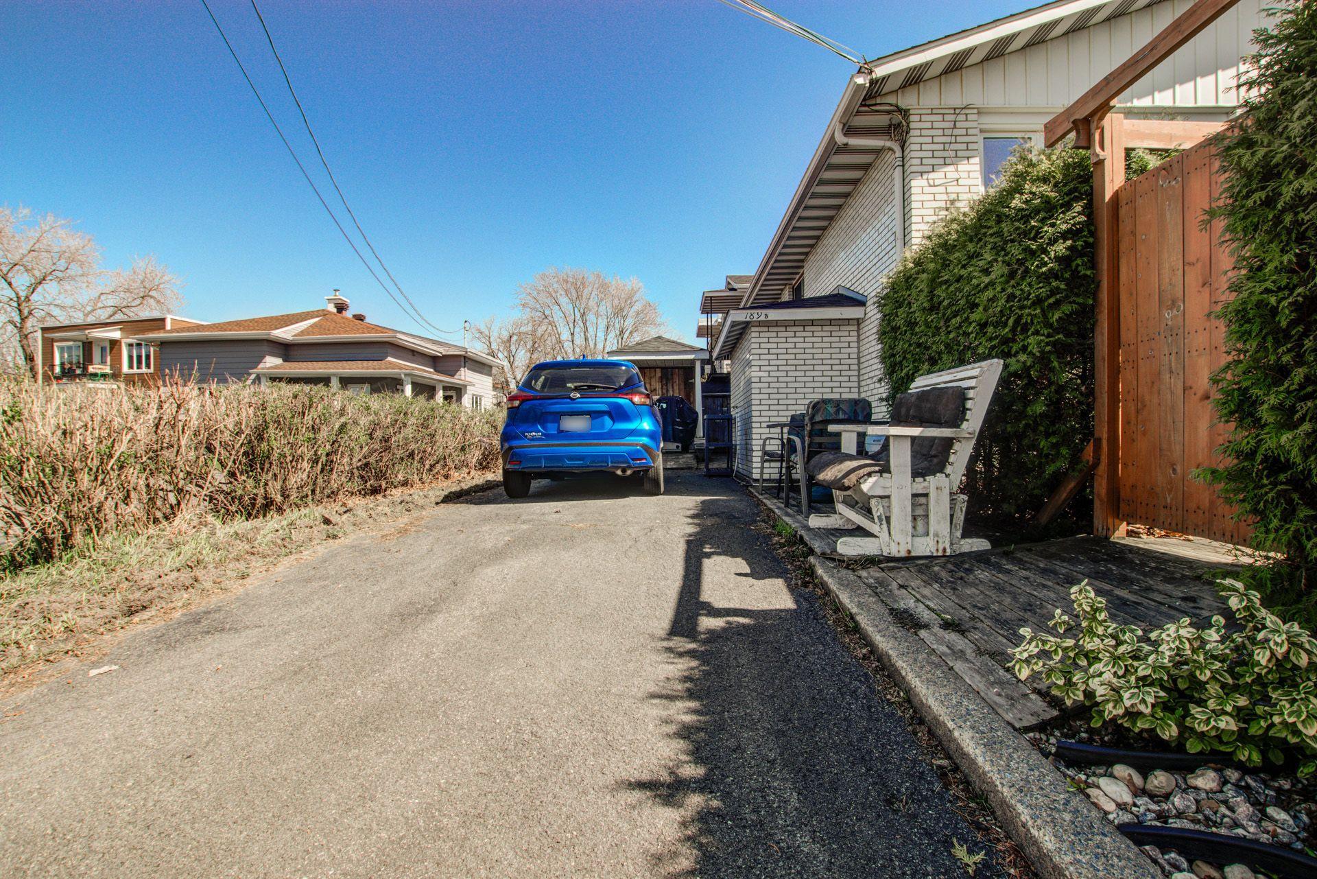 









189

 - 191


Rue Michel-Messier

,
Varennes,




QC
J3X1A5

