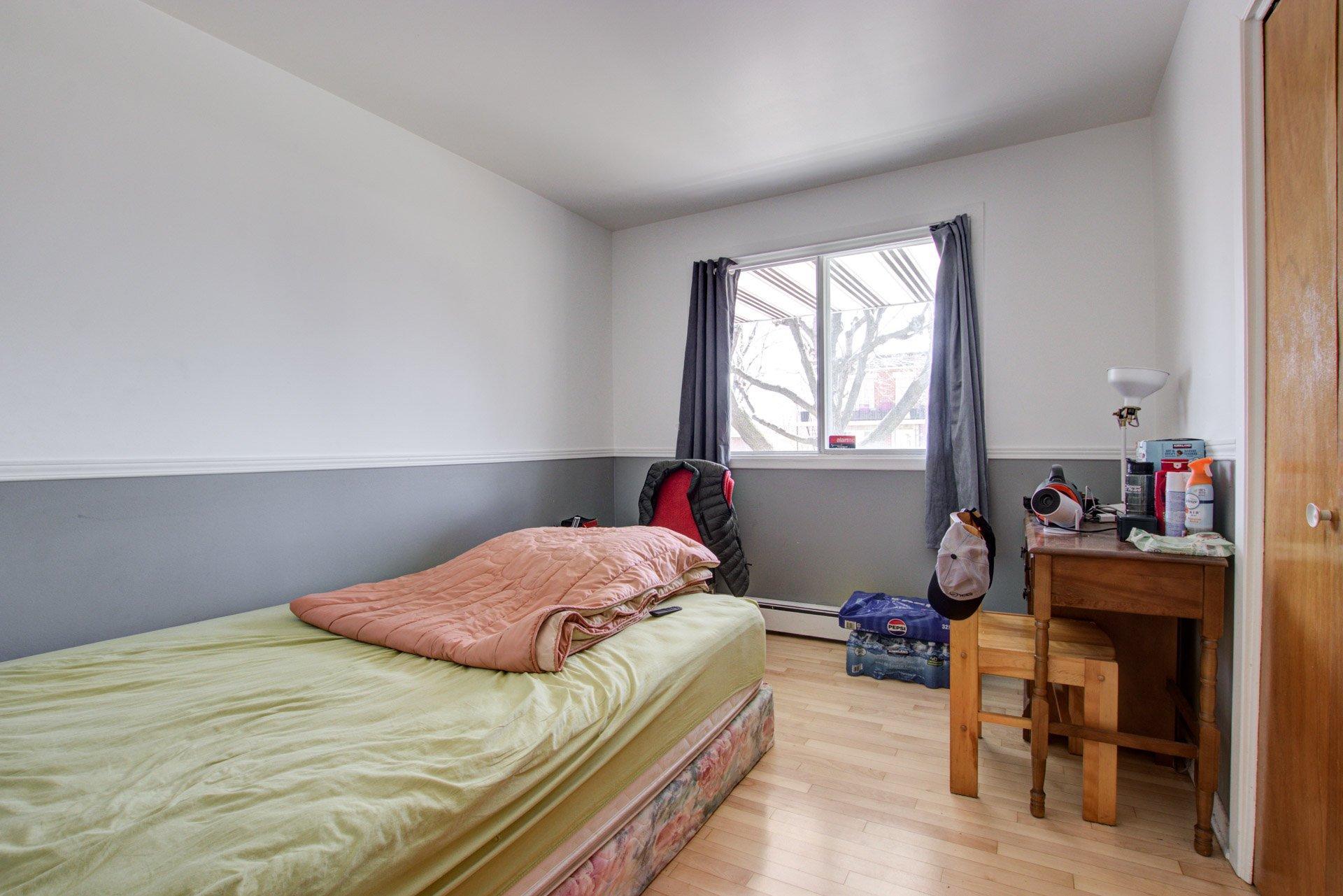 









189

 - 191


Rue Michel-Messier

,
Varennes,




QC
J3X1A5

