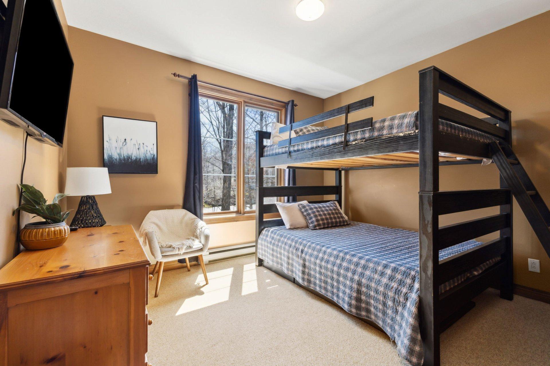 









102


Ch. des Quatre-Sommets

, 10,
Mont-Tremblant,




QC
J8E1C6

