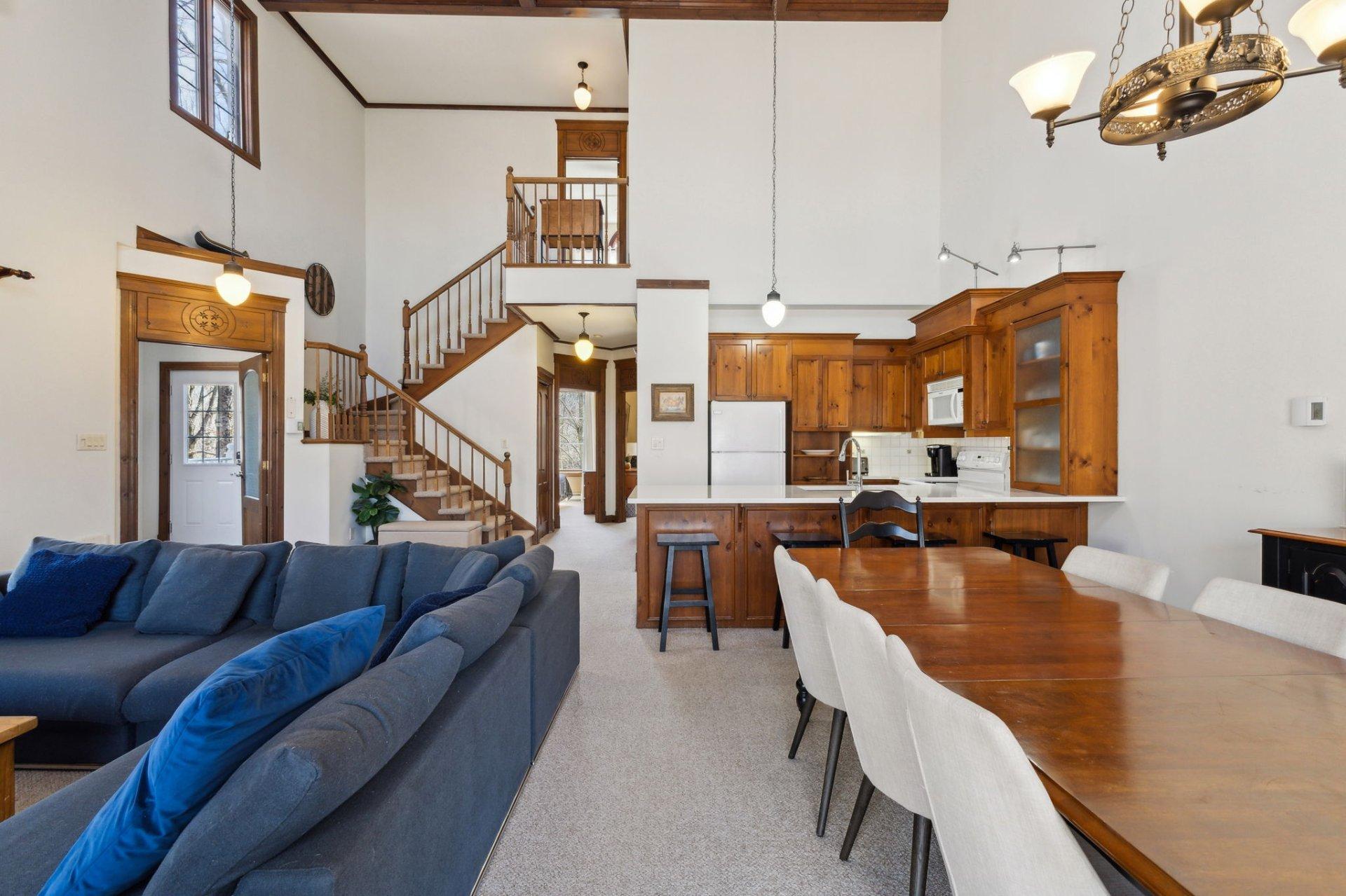 









102


Ch. des Quatre-Sommets

, 10,
Mont-Tremblant,




QC
J8E1C6

