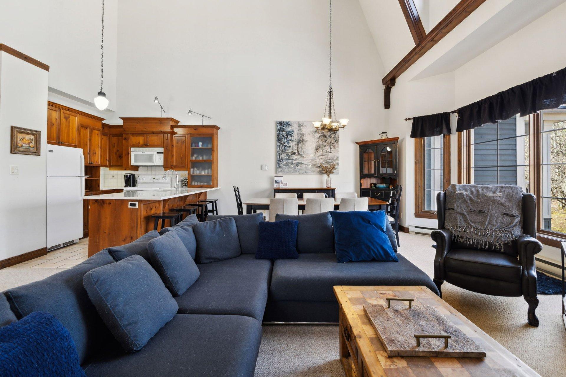 









102


Ch. des Quatre-Sommets

, 10,
Mont-Tremblant,




QC
J8E1C6

