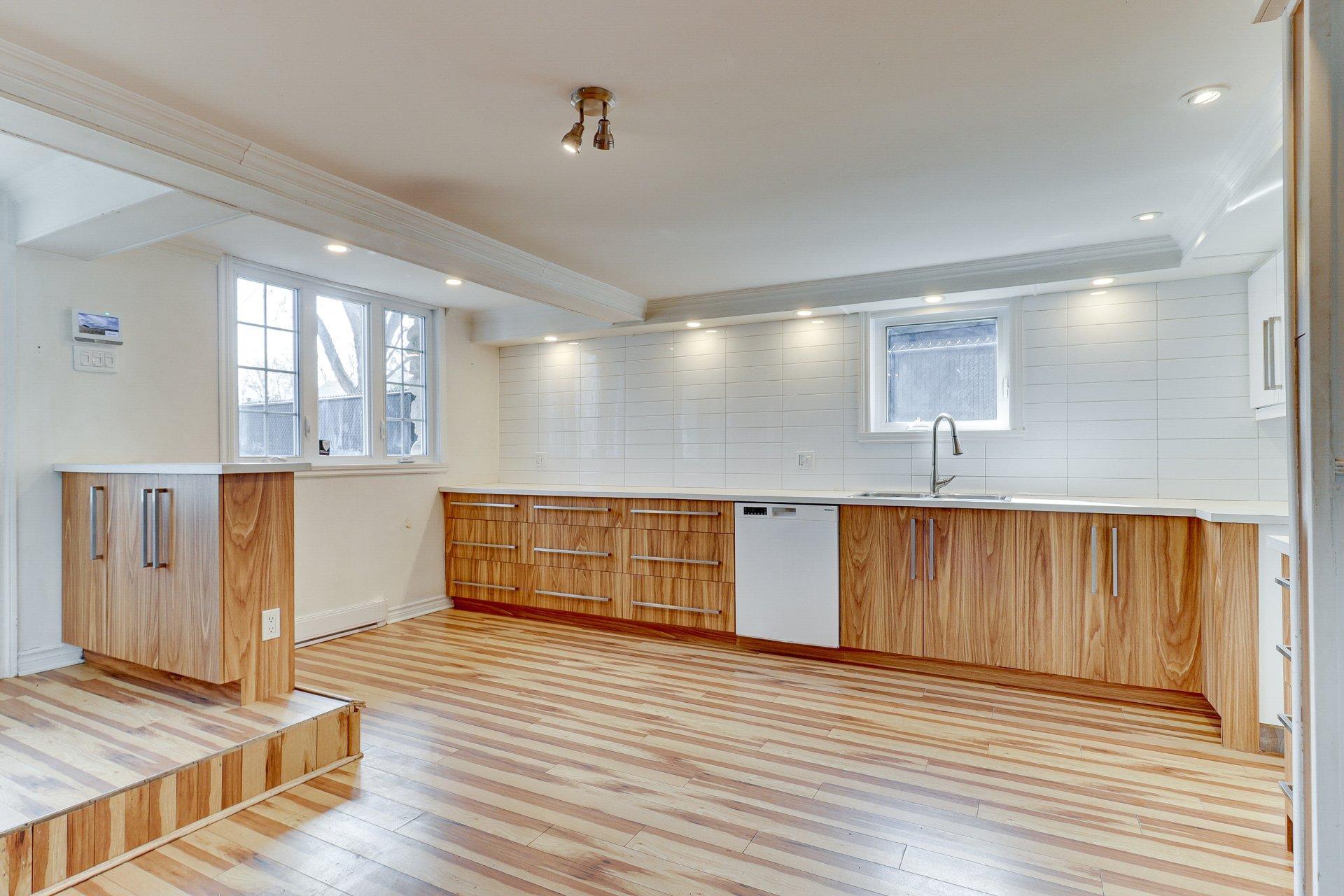 









43


5e Avenue

,
Laval (Auteuil),




QC
H7H2J4

