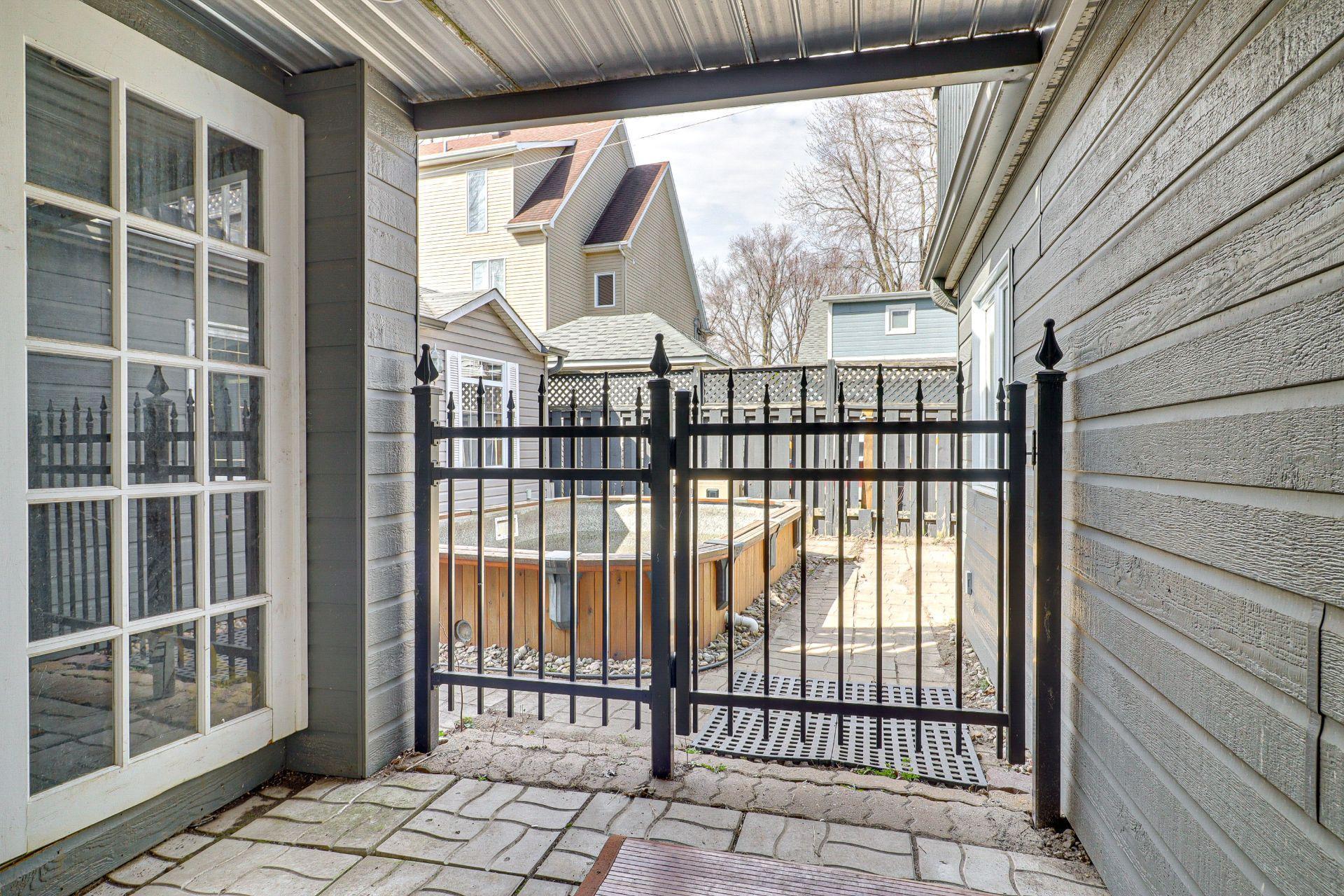 









43


5e Avenue

,
Laval (Auteuil),




QC
H7H2J4

