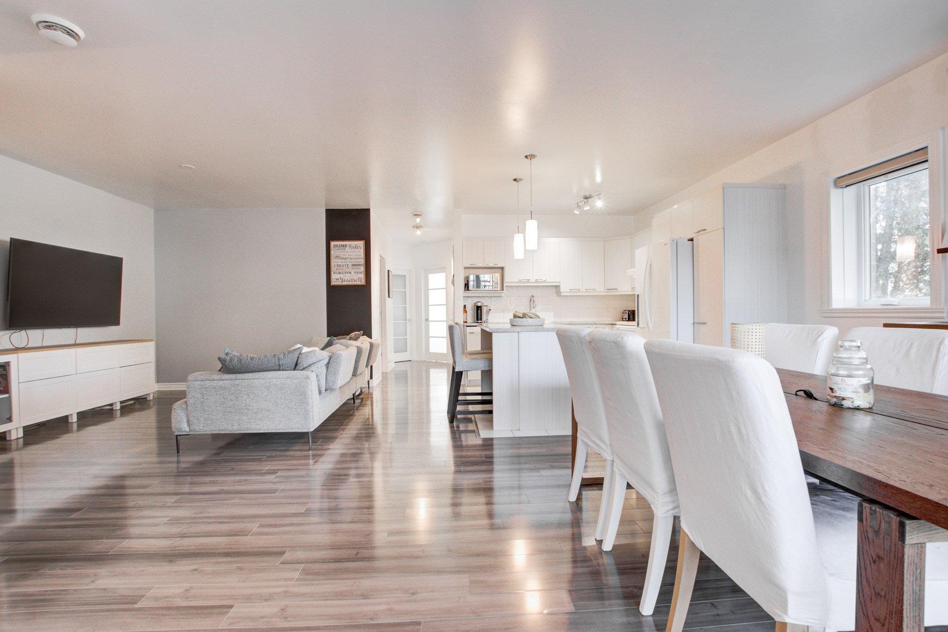 









239


Rue du Géranium

, 102,
Saint-Constant,




QC
J5A0C8

