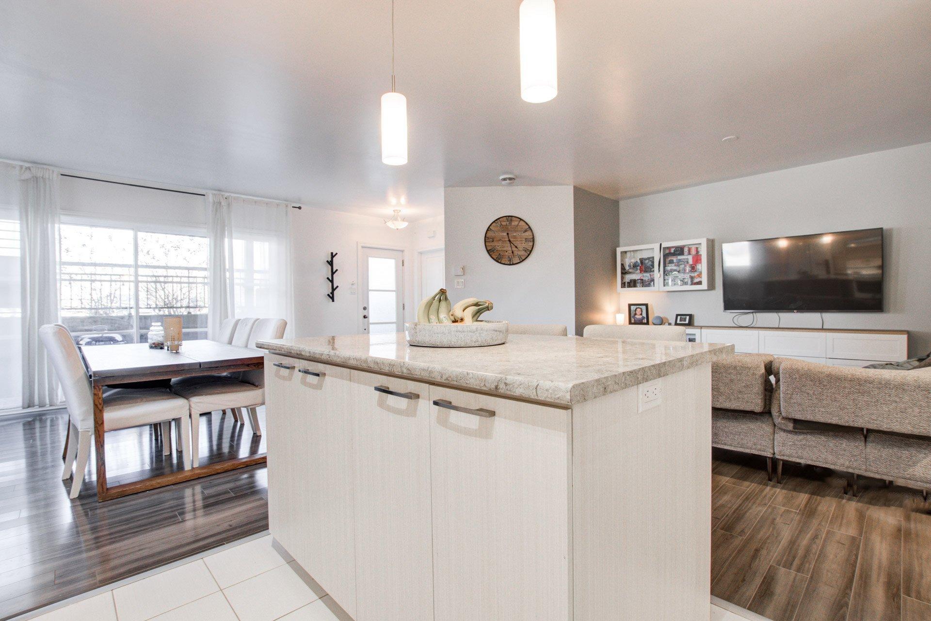 









239


Rue du Géranium

, 102,
Saint-Constant,




QC
J5A0C8

