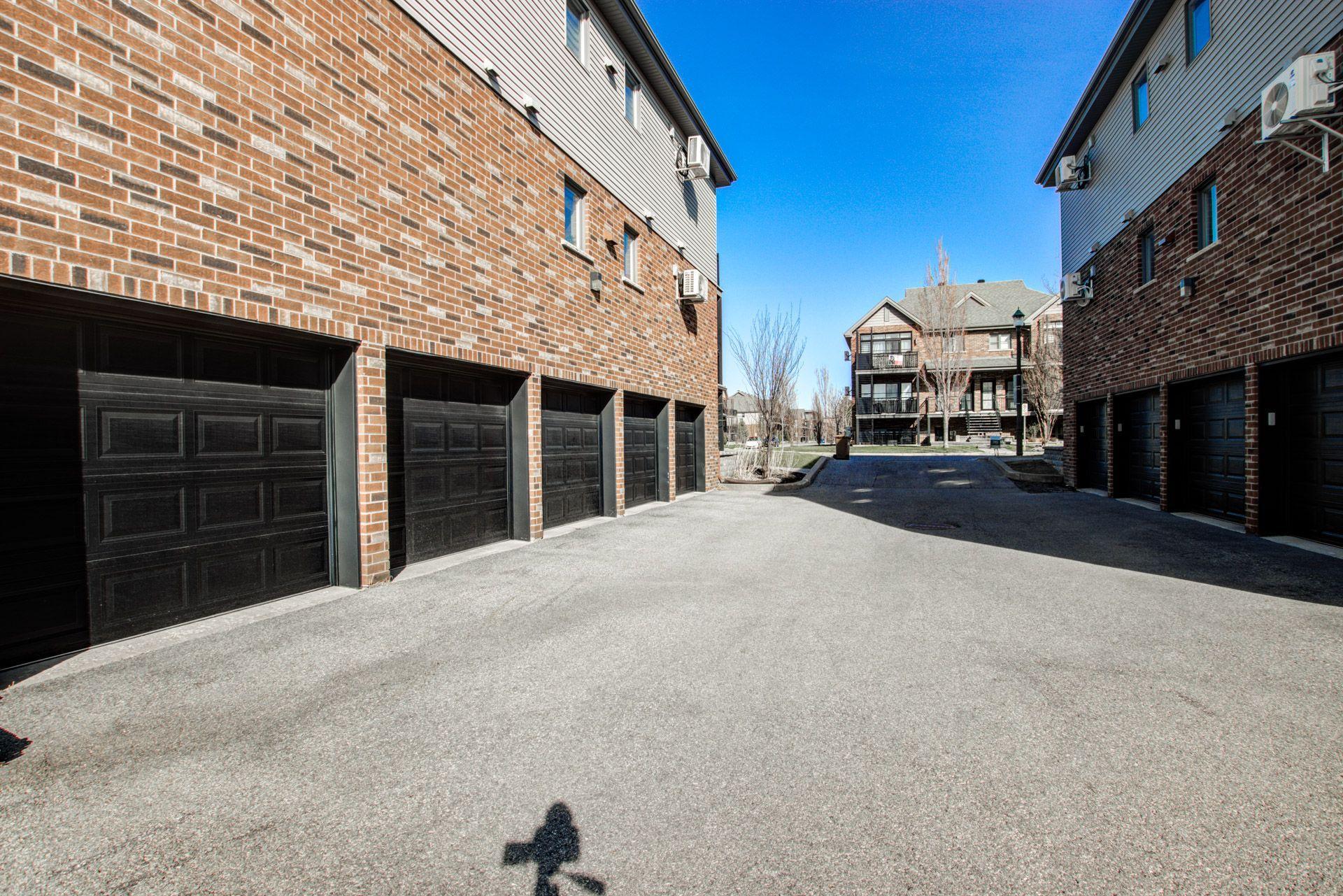 









239


Rue du Géranium

, 102,
Saint-Constant,




QC
J5A0C8

