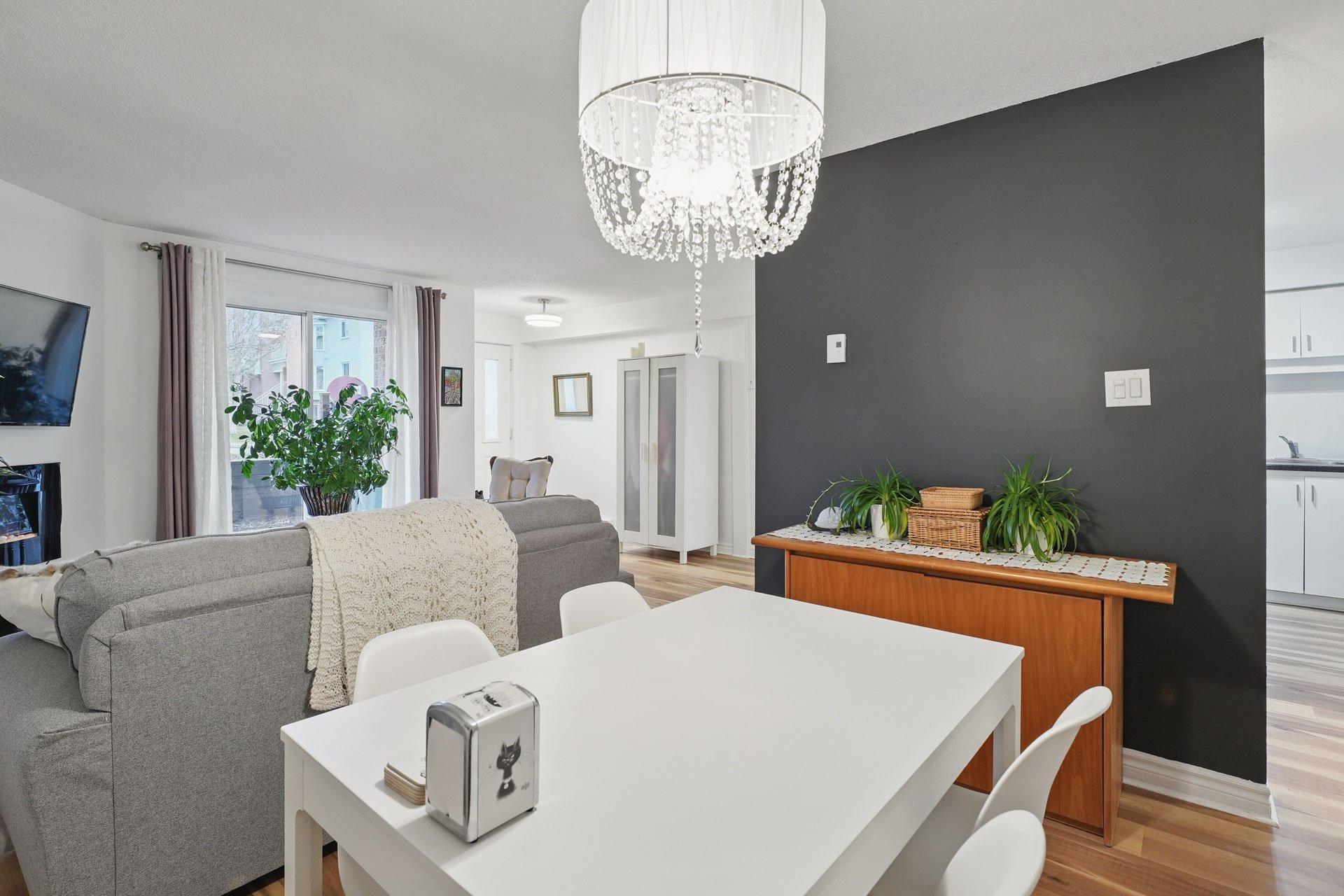 









15


Imp. de la Roseraie

, 4,
Gatineau (Hull),




QC
J9A2S3

