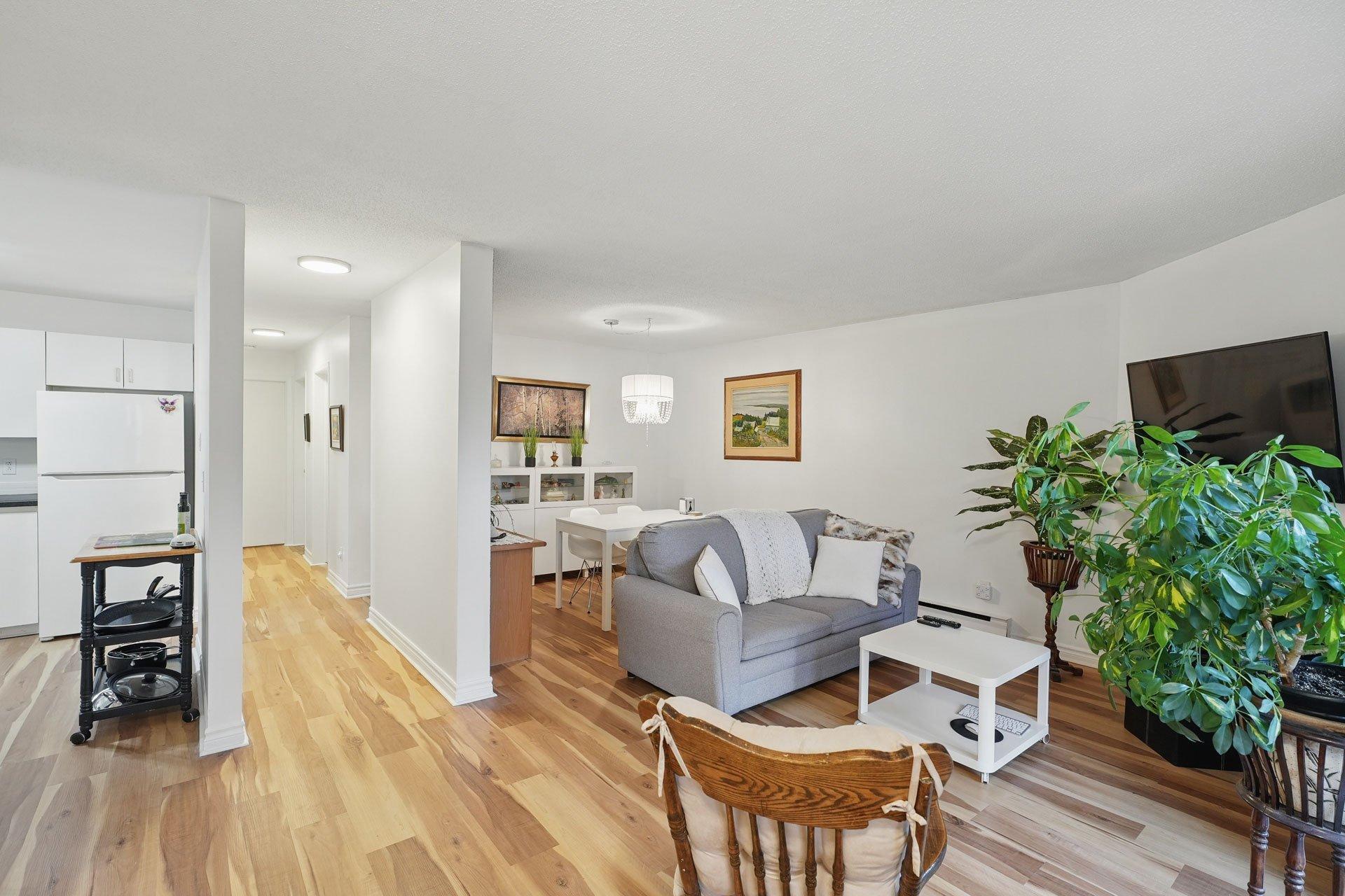 









15


Imp. de la Roseraie

, 4,
Gatineau (Hull),




QC
J9A2S3

