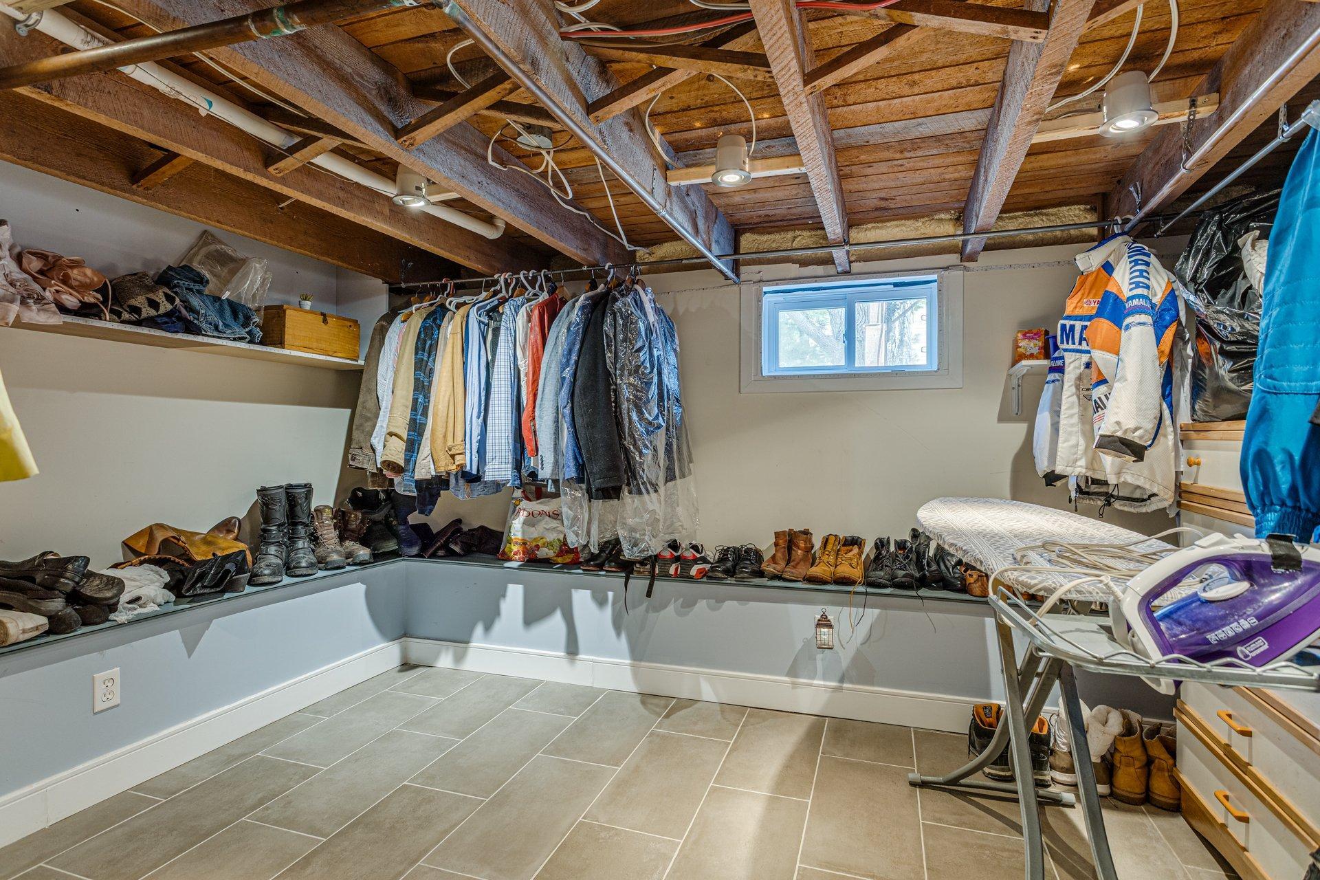 









439


Rue de Monseigneur-Courchesne

,
Nicolet,




QC
J3T1C8

