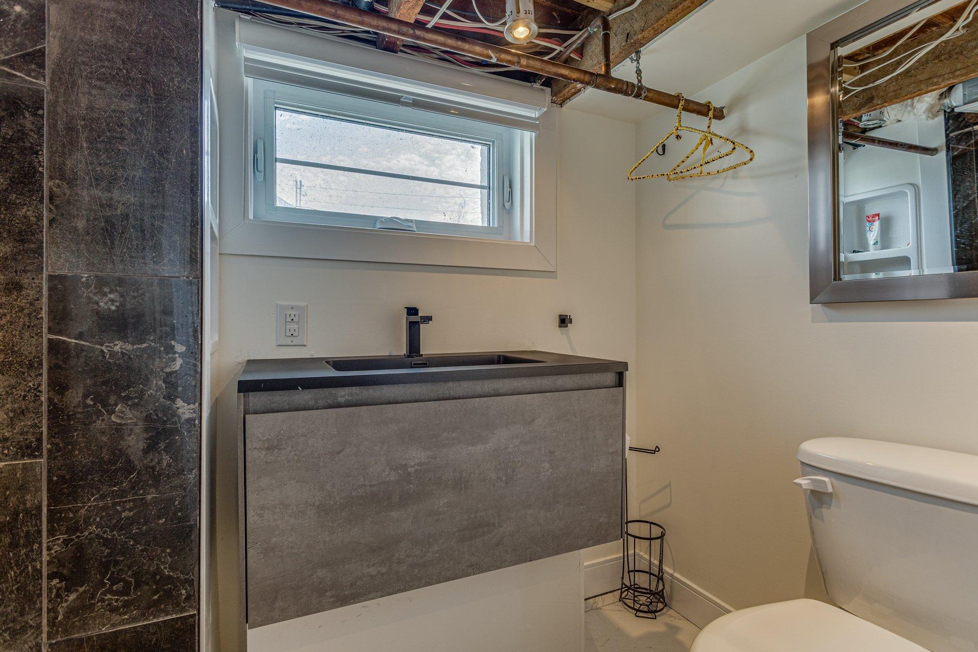 









439


Rue de Monseigneur-Courchesne

,
Nicolet,




QC
J3T1C8

