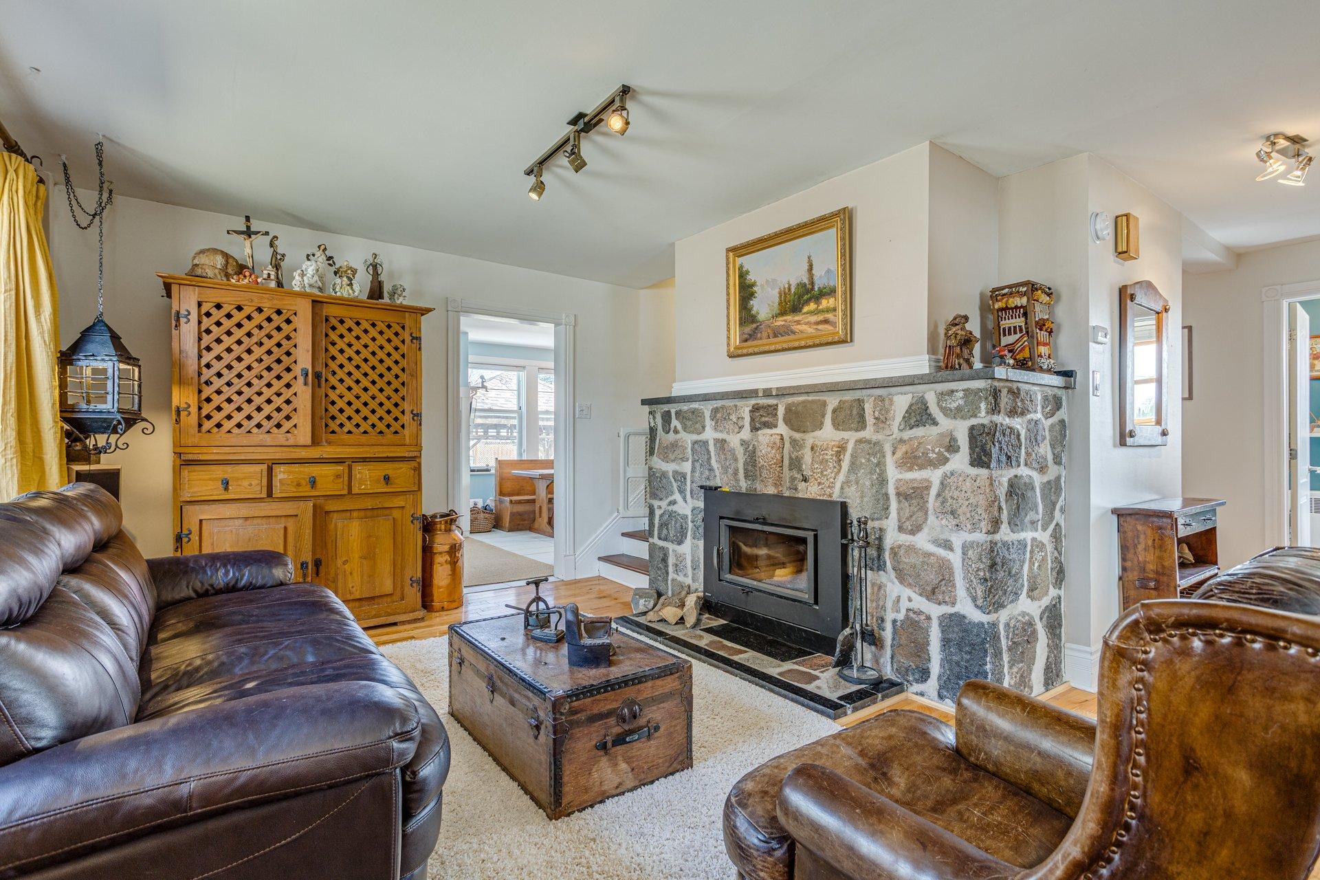 









439


Rue de Monseigneur-Courchesne

,
Nicolet,




QC
J3T1C8

