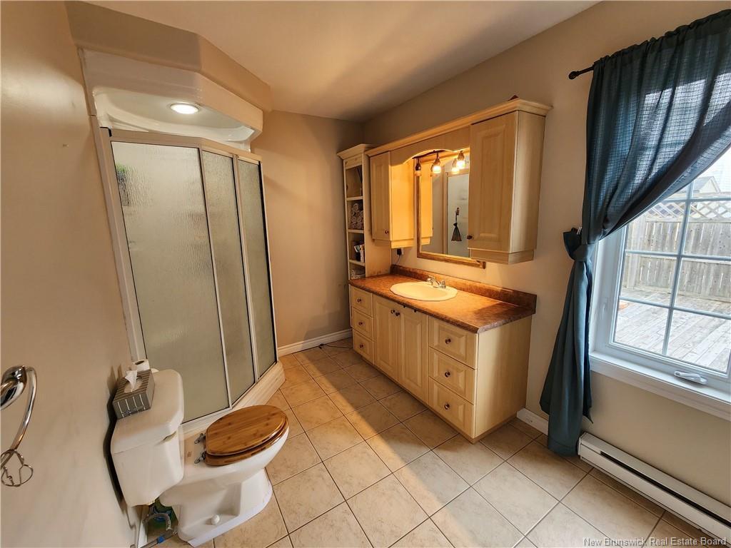 









875


Roussy

,
Bathurst,




NB
E2A 4W5

