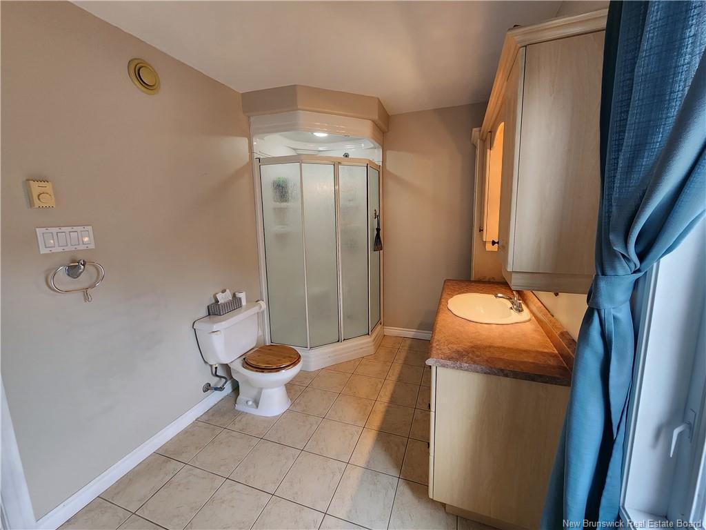 









875


Roussy

,
Bathurst,




NB
E2A 4W5

