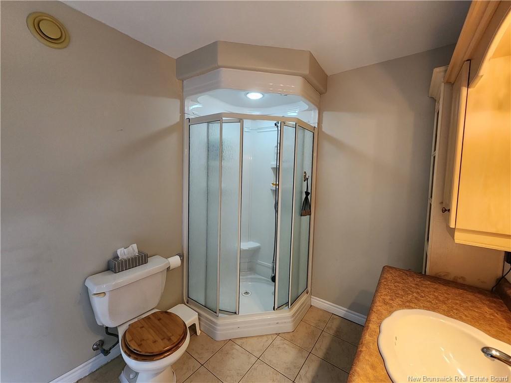 









875


Roussy

,
Bathurst,




NB
E2A 4W5


