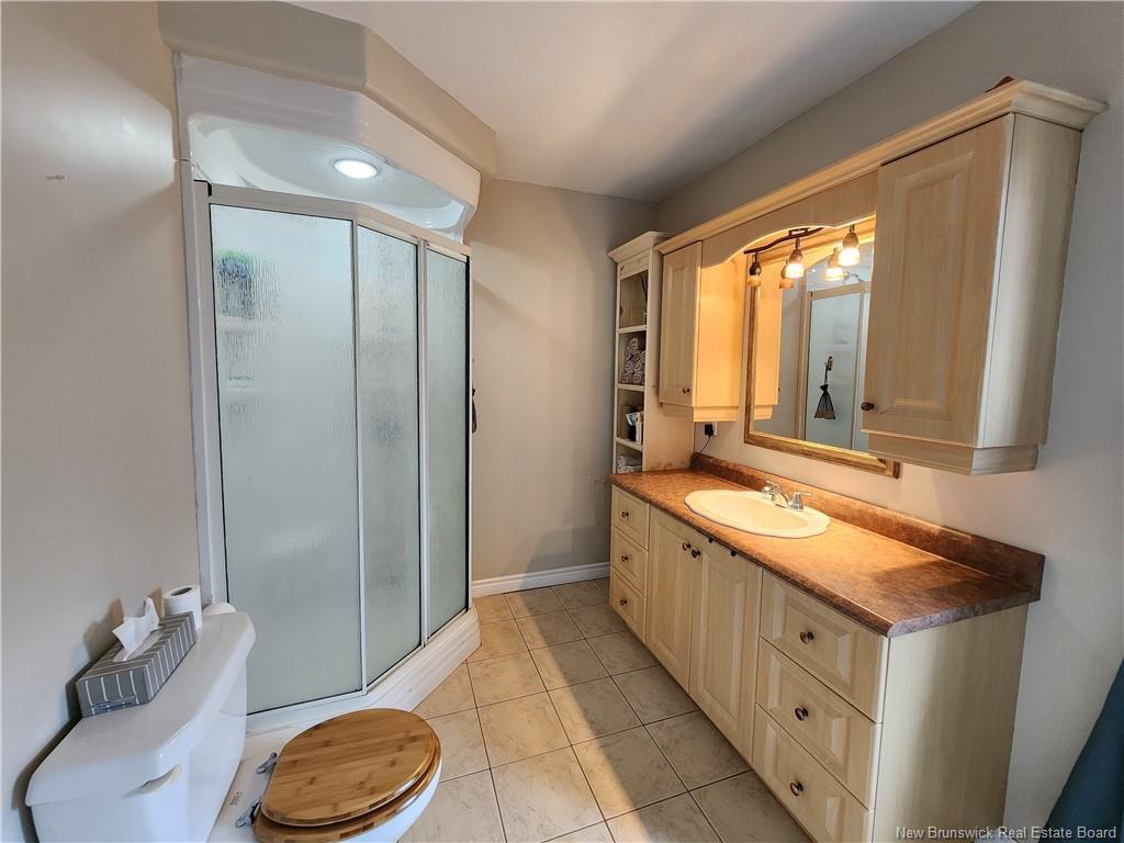 









875


Roussy

,
Bathurst,




NB
E2A 4W5

