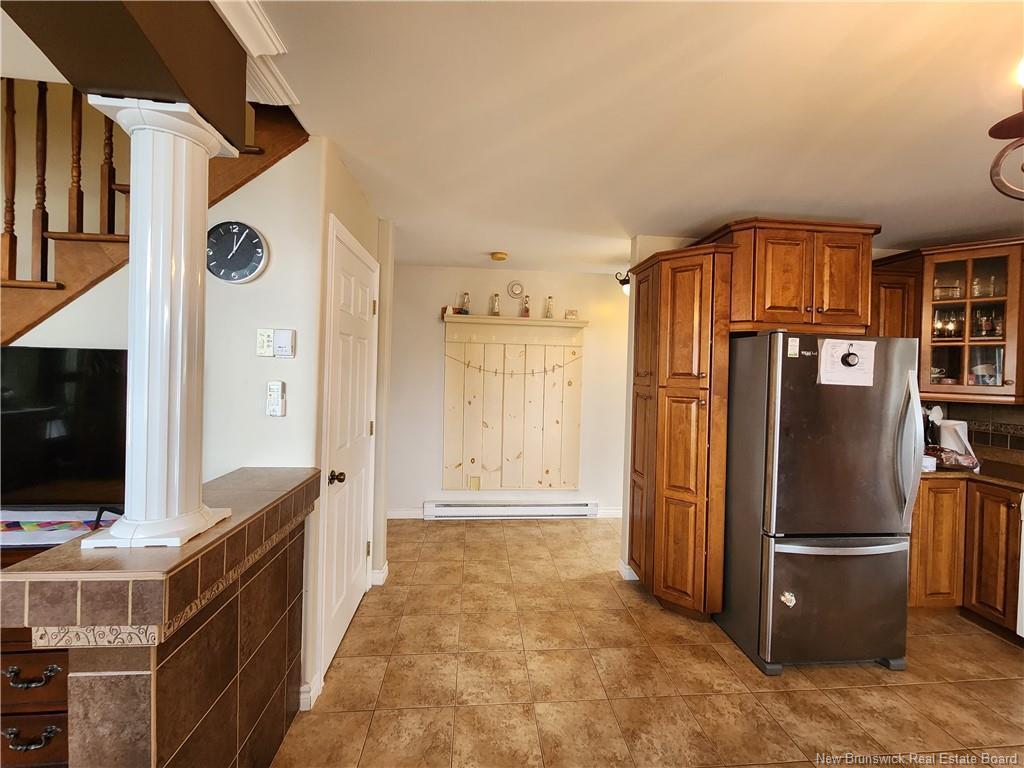 









875


Roussy

,
Bathurst,




NB
E2A 4W5


