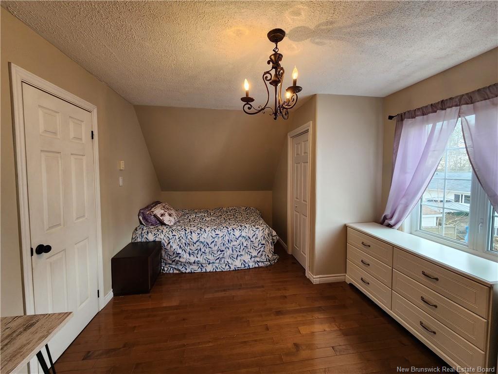 









875


Roussy

,
Bathurst,




NB
E2A 4W5

