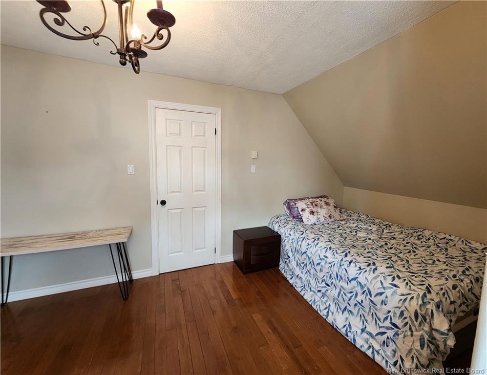 









875


Roussy

,
Bathurst,




NB
E2A 4W5

