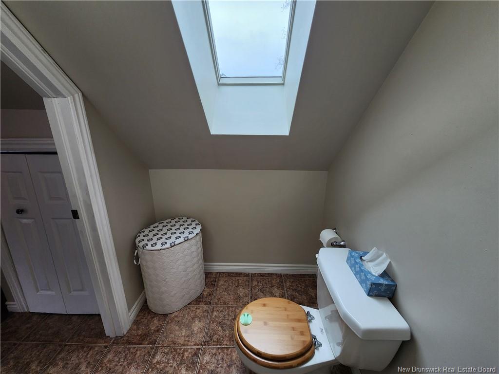 









875


Roussy

,
Bathurst,




NB
E2A 4W5

