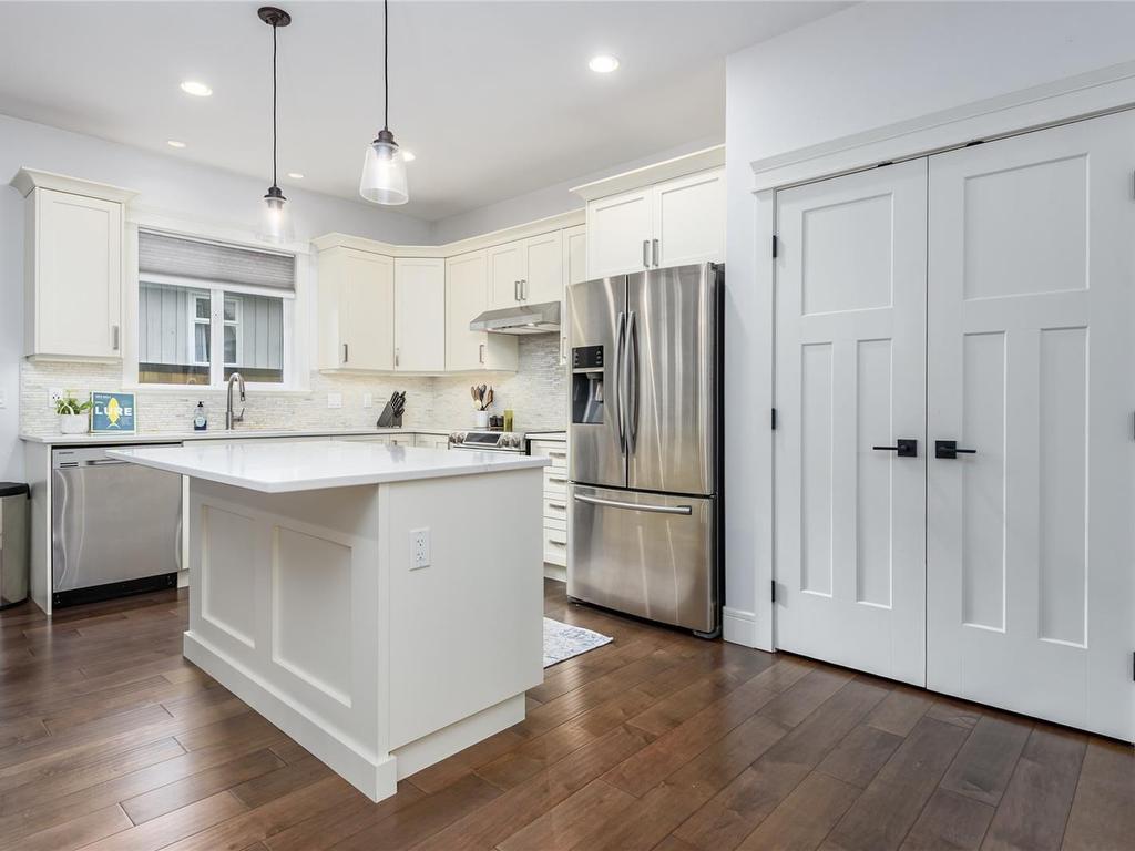 









1595


Baillie

Rd,
Comox,




BC
V9M 4C6


