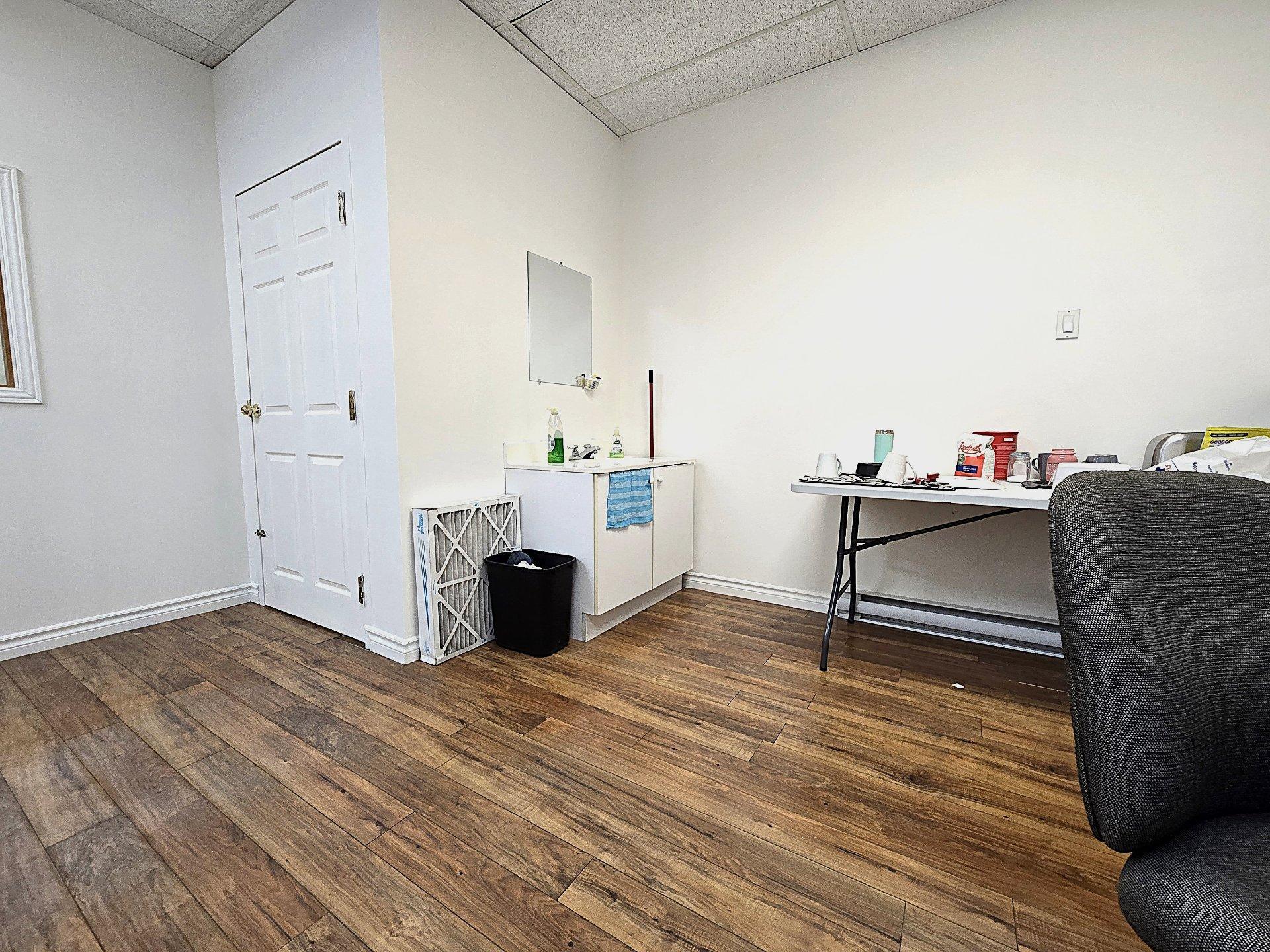 









5785


Boul. des Laurentides

, B,
Laval (Auteuil),




QC
H7K2K5

