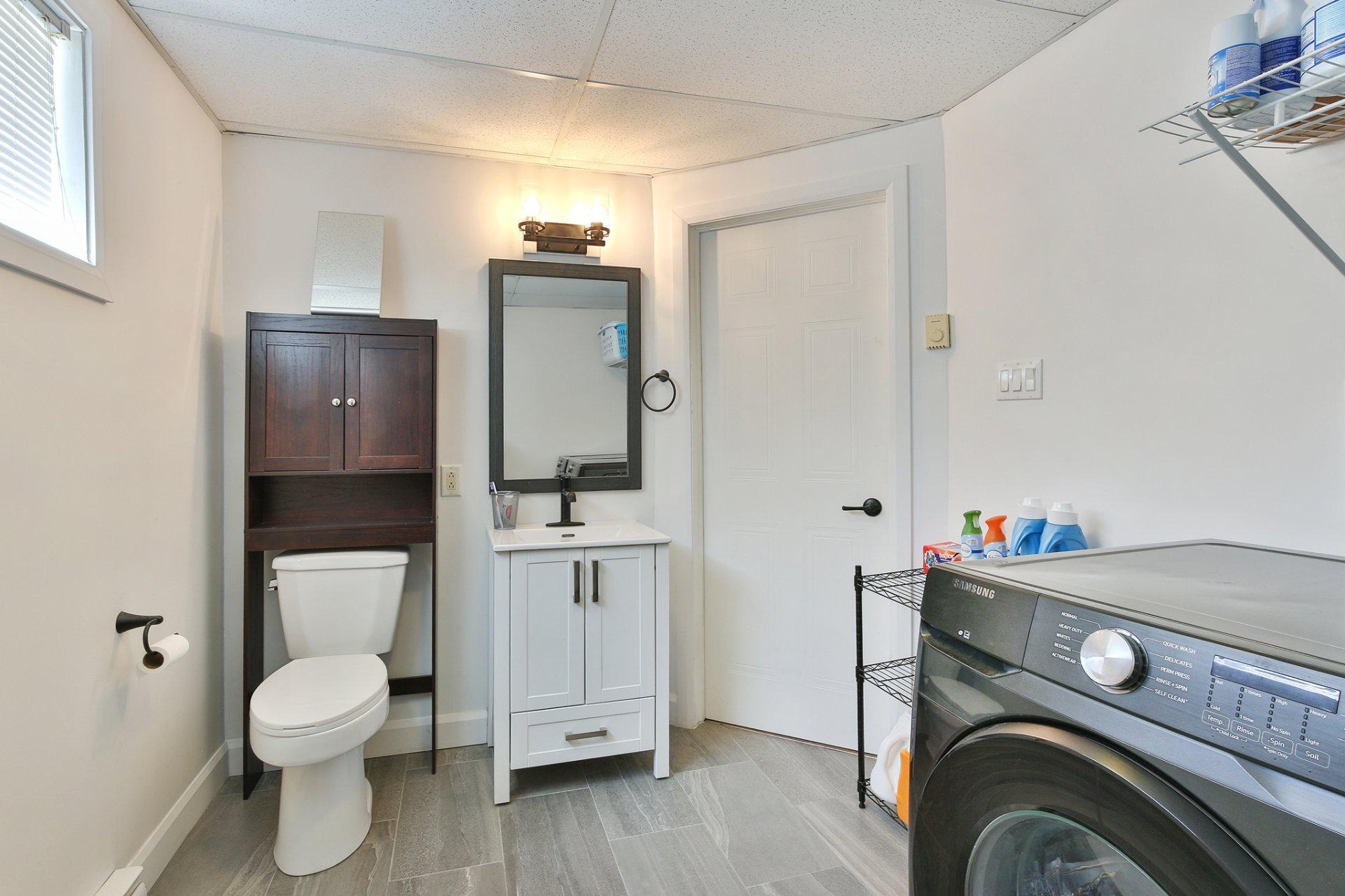 









589


Av. Henri-Lamoureux

,
Saint-Jean-sur-Richelieu,




QC
J2X5K2

