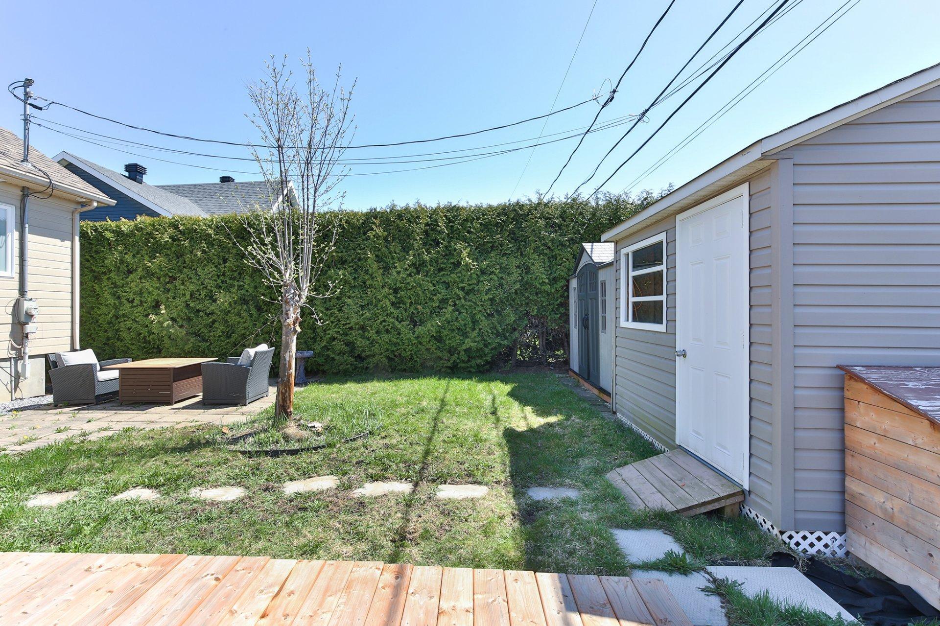 









589


Av. Henri-Lamoureux

,
Saint-Jean-sur-Richelieu,




QC
J2X5K2

