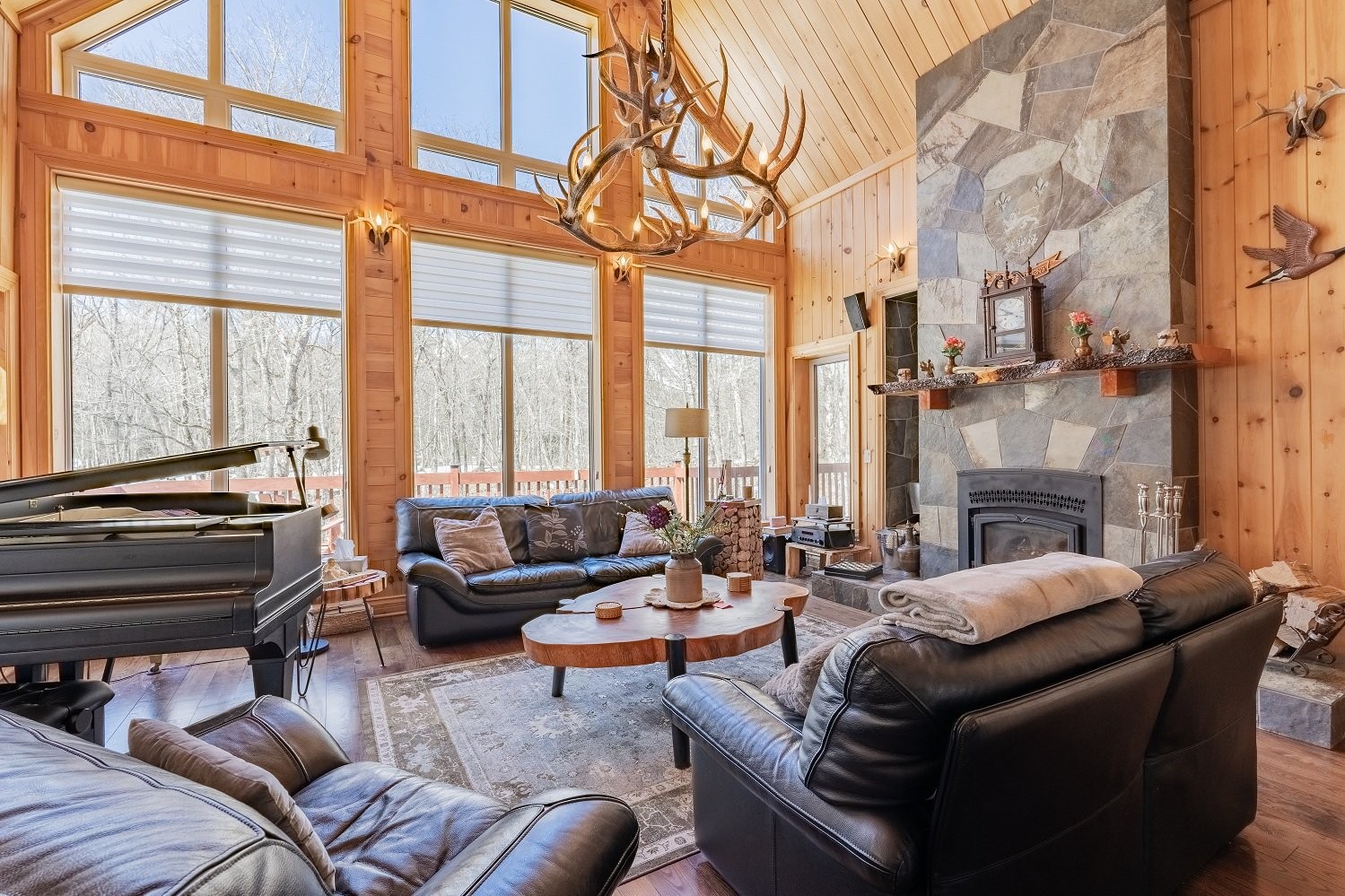 









21


Imp. des Grands-Montets

,
Lac-Supérieur,




QC
J0T1P0

