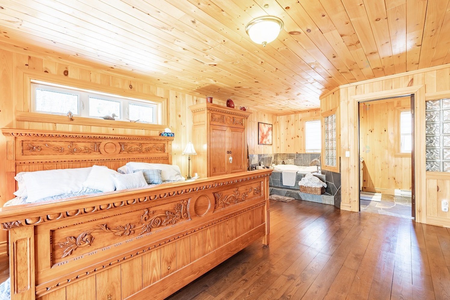 









21


Imp. des Grands-Montets

,
Lac-Supérieur,




QC
J0T1P0

