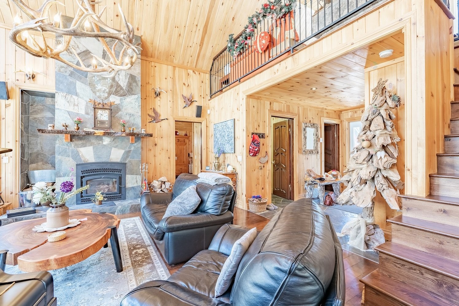 









21


Imp. des Grands-Montets

,
Lac-Supérieur,




QC
J0T1P0

