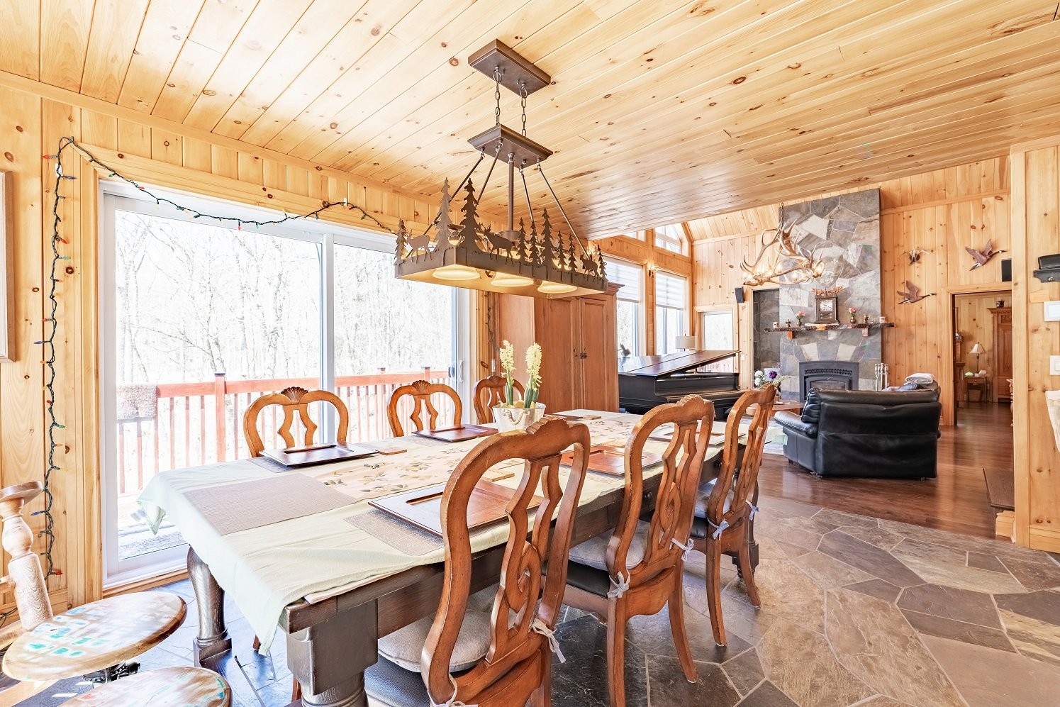 









21


Imp. des Grands-Montets

,
Lac-Supérieur,




QC
J0T1P0

