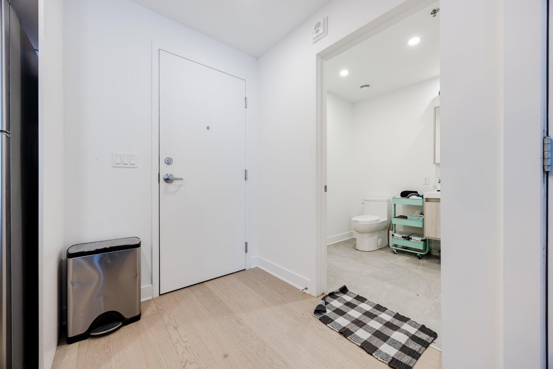 









7070


Boul. Newman

, 407,
Montréal (LaSalle),




QC
H8N0K1

