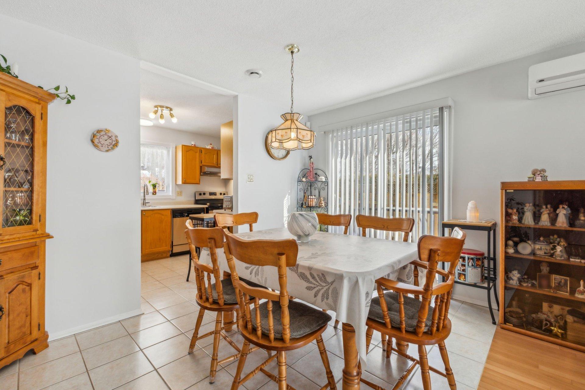 









197


Rue du Mont-Luc

,
Gatineau (Gatineau),




QC
J8V2B5

