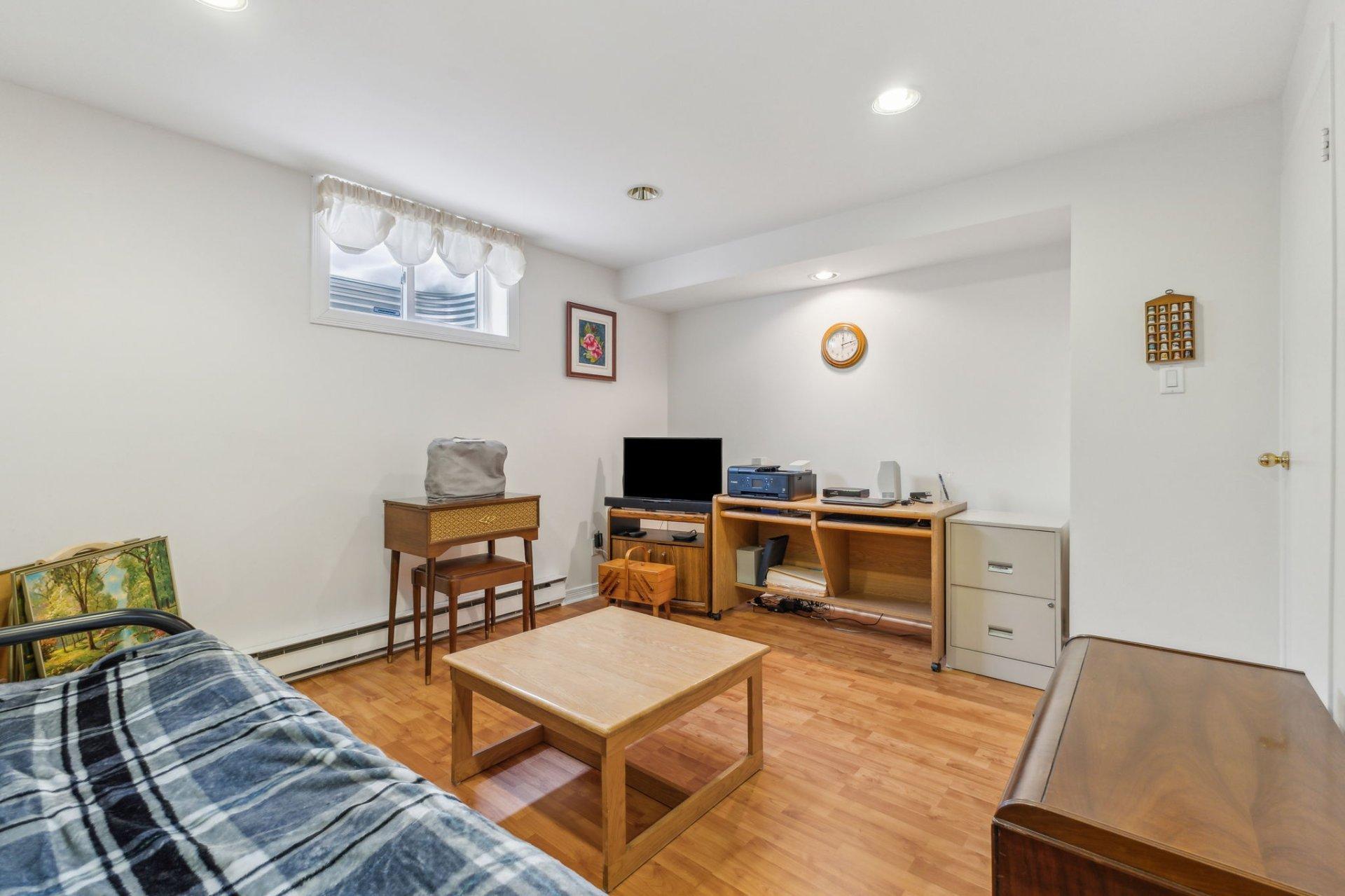 









197


Rue du Mont-Luc

,
Gatineau (Gatineau),




QC
J8V2B5

