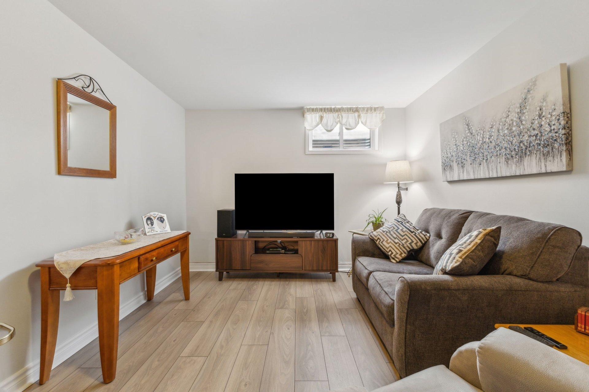 









197


Rue du Mont-Luc

,
Gatineau (Gatineau),




QC
J8V2B5

