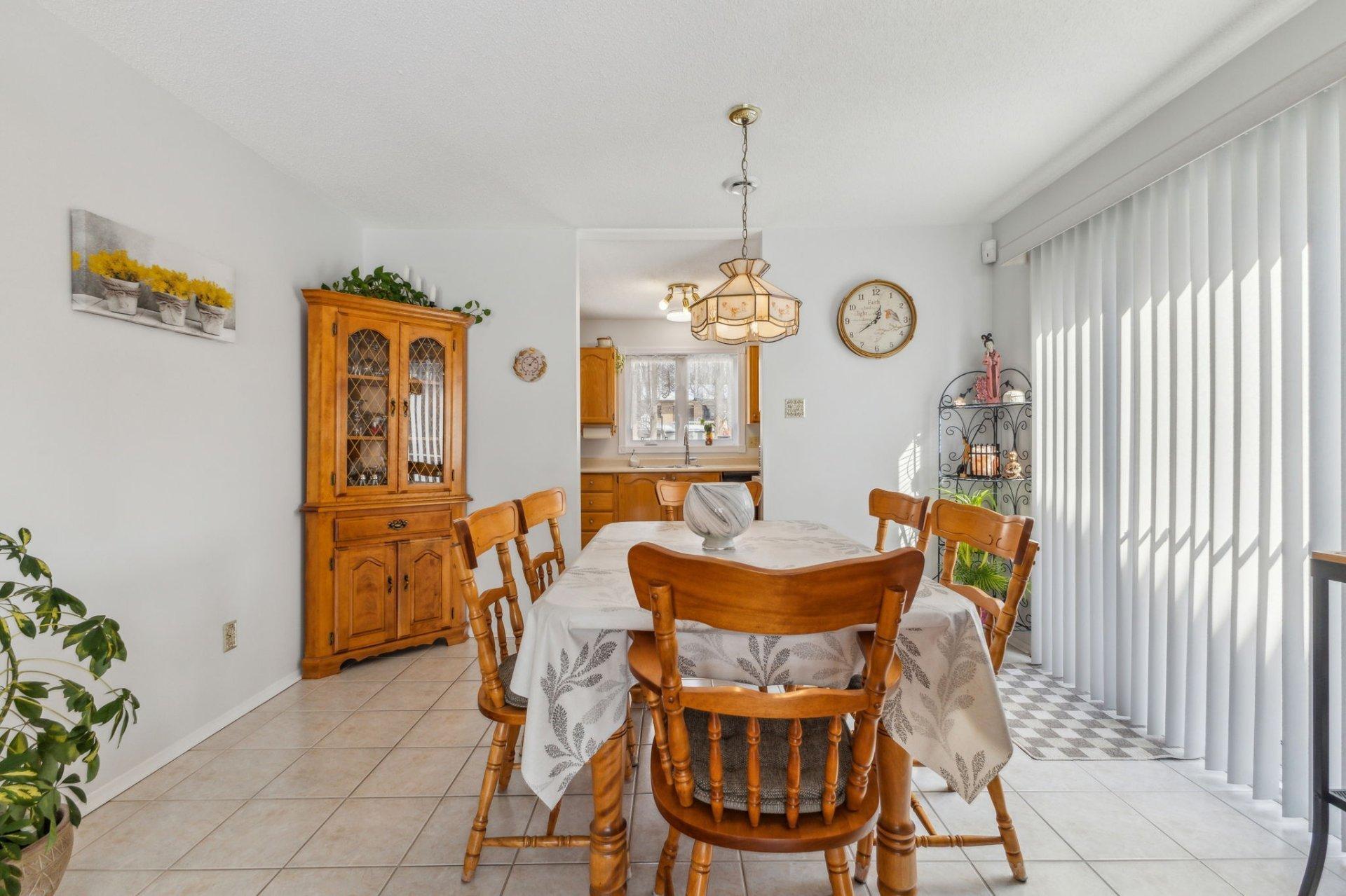 









197


Rue du Mont-Luc

,
Gatineau (Gatineau),




QC
J8V2B5

