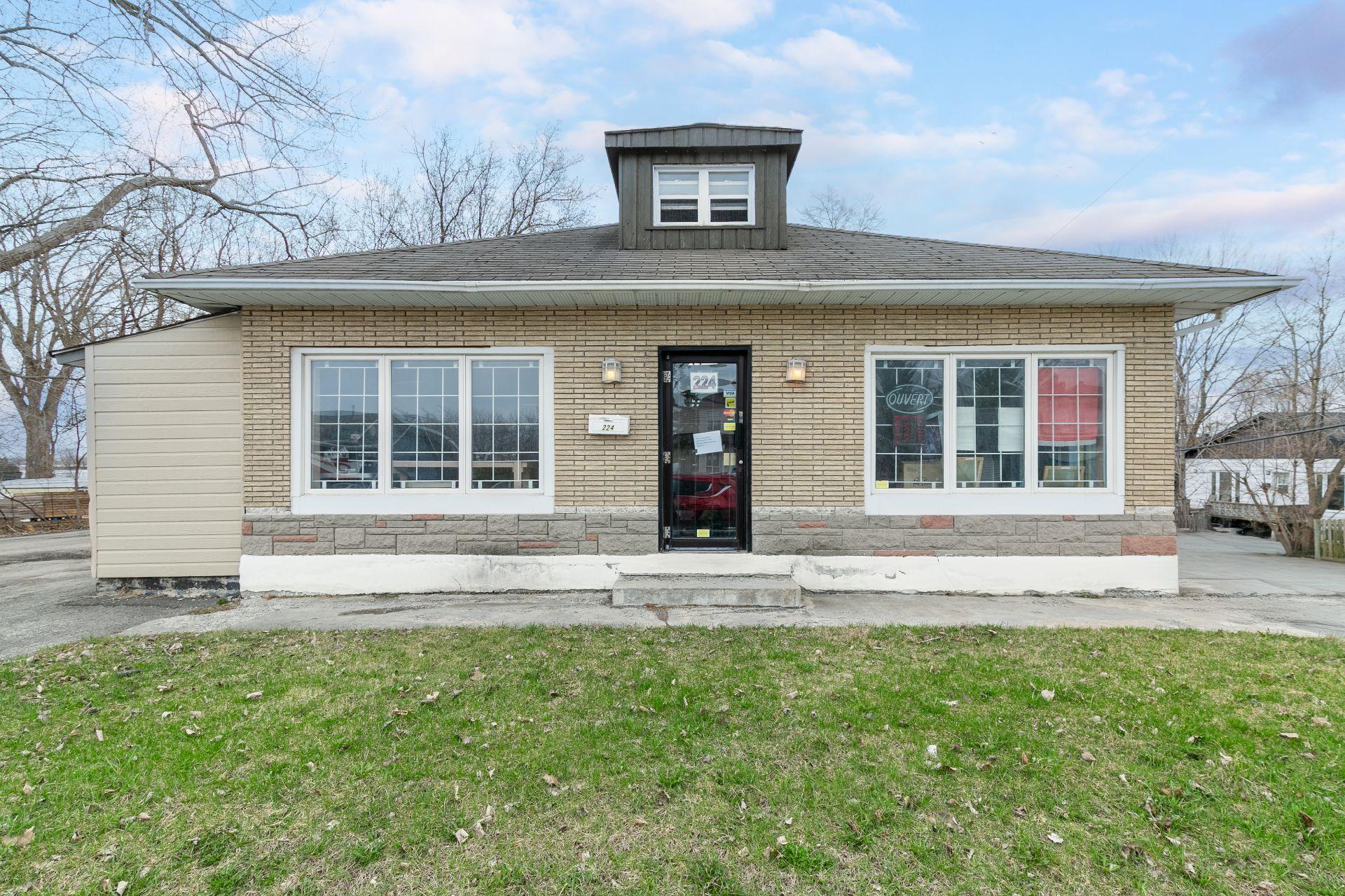 









224


Rue Notre-Dame

,
Repentigny (Repentigny),




QC
J6A2R5

