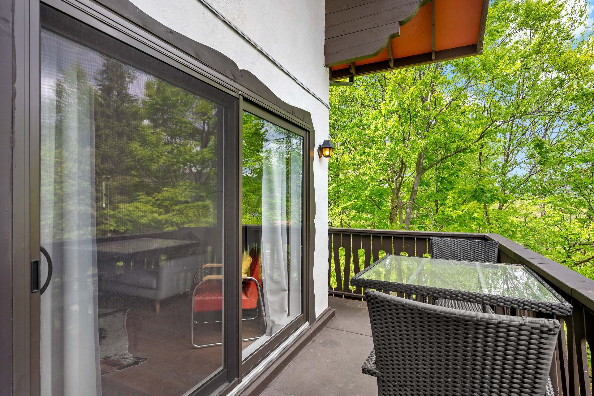 









237


Ch. de Lac-Tremblant-Nord

, 439,
Mont-Tremblant,




QC
J8E1B4


