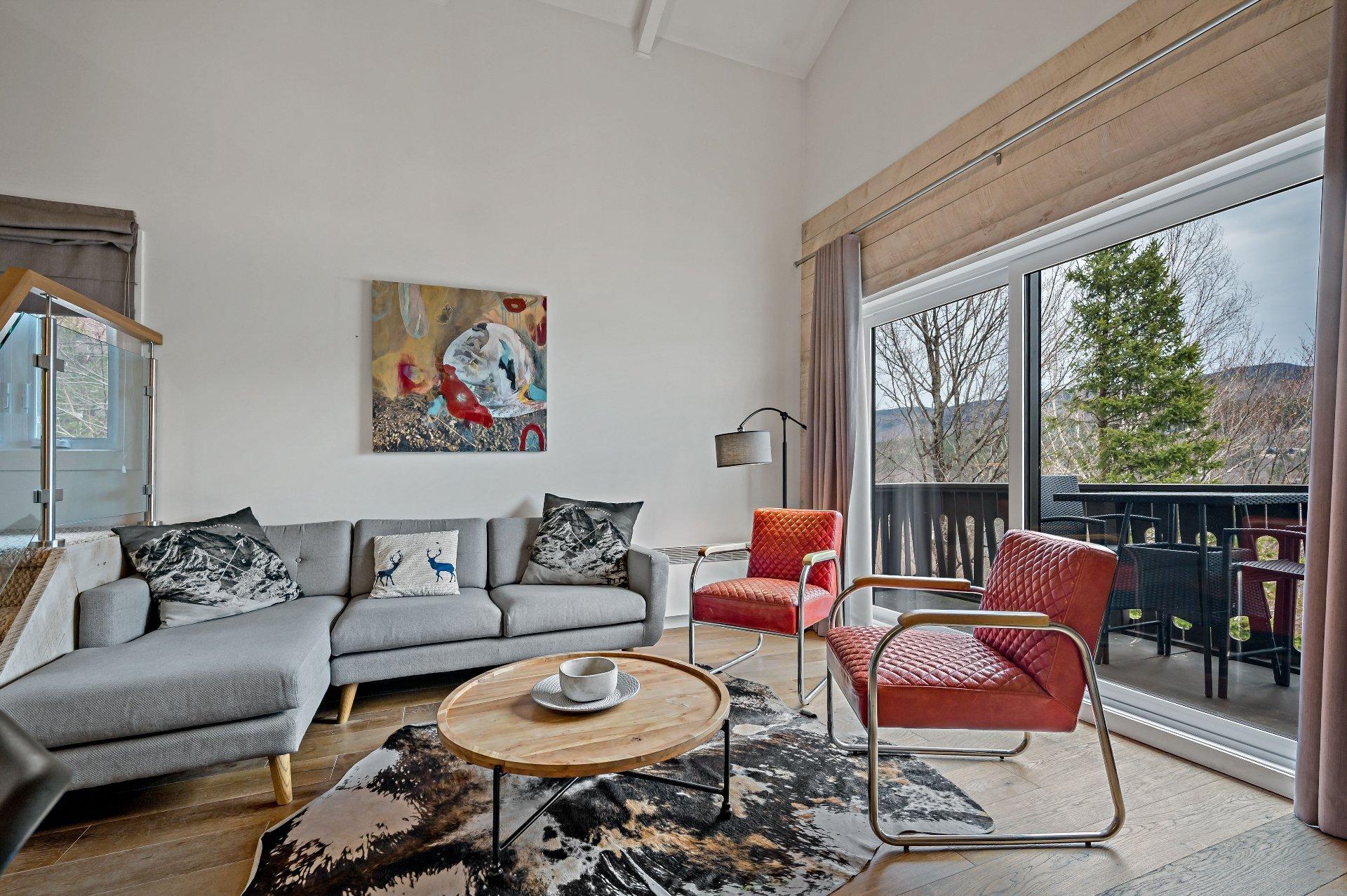 









237


Ch. de Lac-Tremblant-Nord

, 439,
Mont-Tremblant,




QC
J8E1B4

