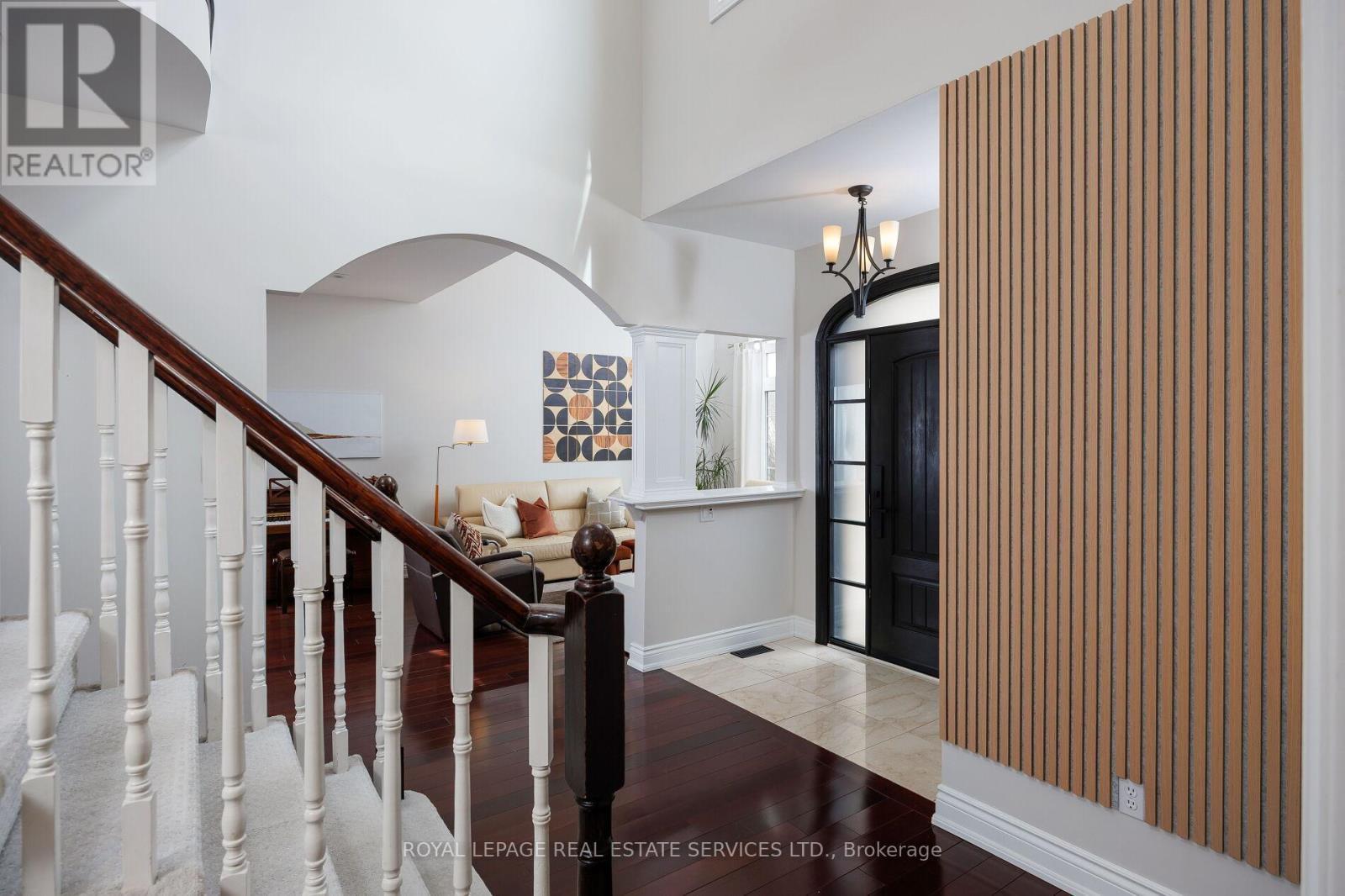 












1061 SUMMIT RIDGE DRIVE

,
Oakville,




Ontario
L6M3K9

