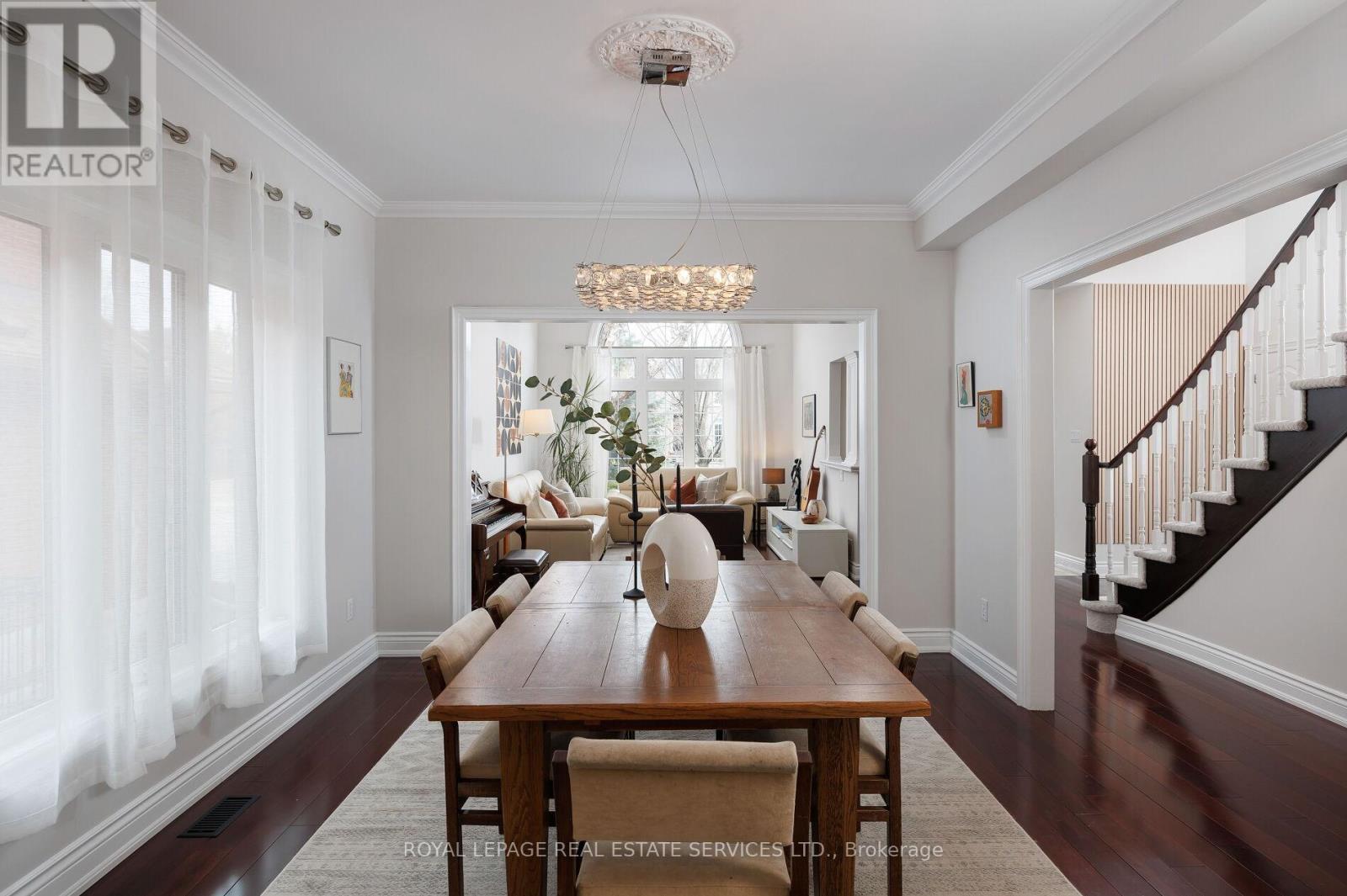 












1061 SUMMIT RIDGE DRIVE

,
Oakville,




Ontario
L6M3K9

