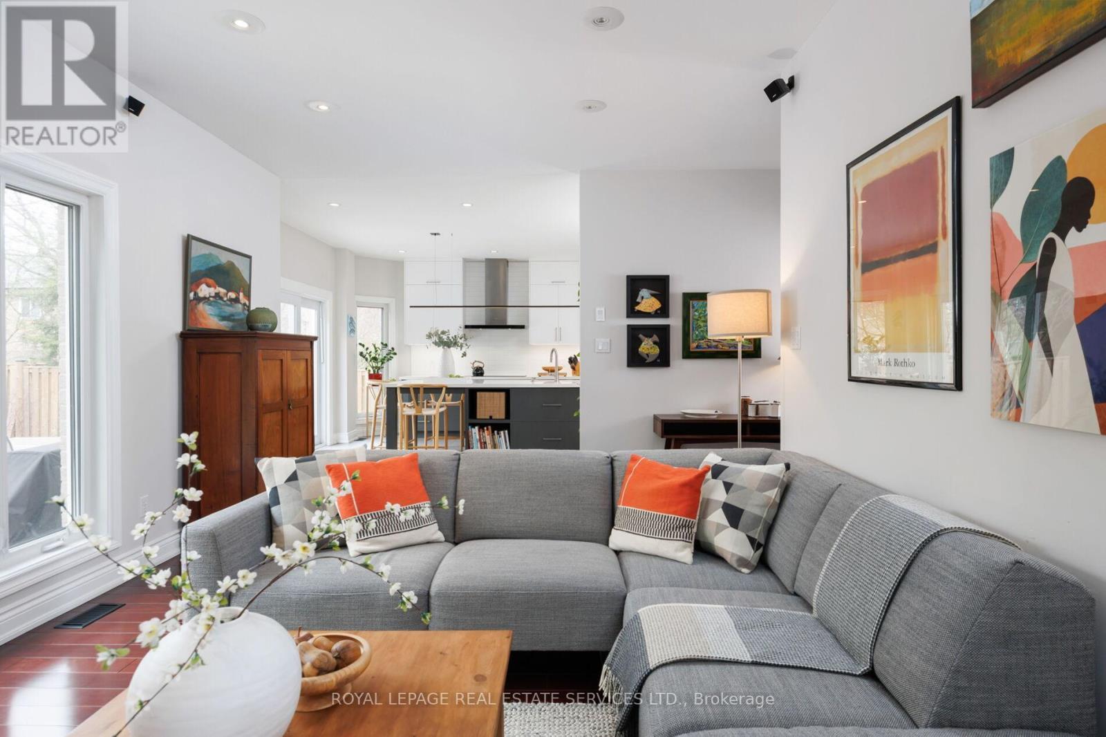 












1061 SUMMIT RIDGE DRIVE

,
Oakville,




Ontario
L6M3K9

